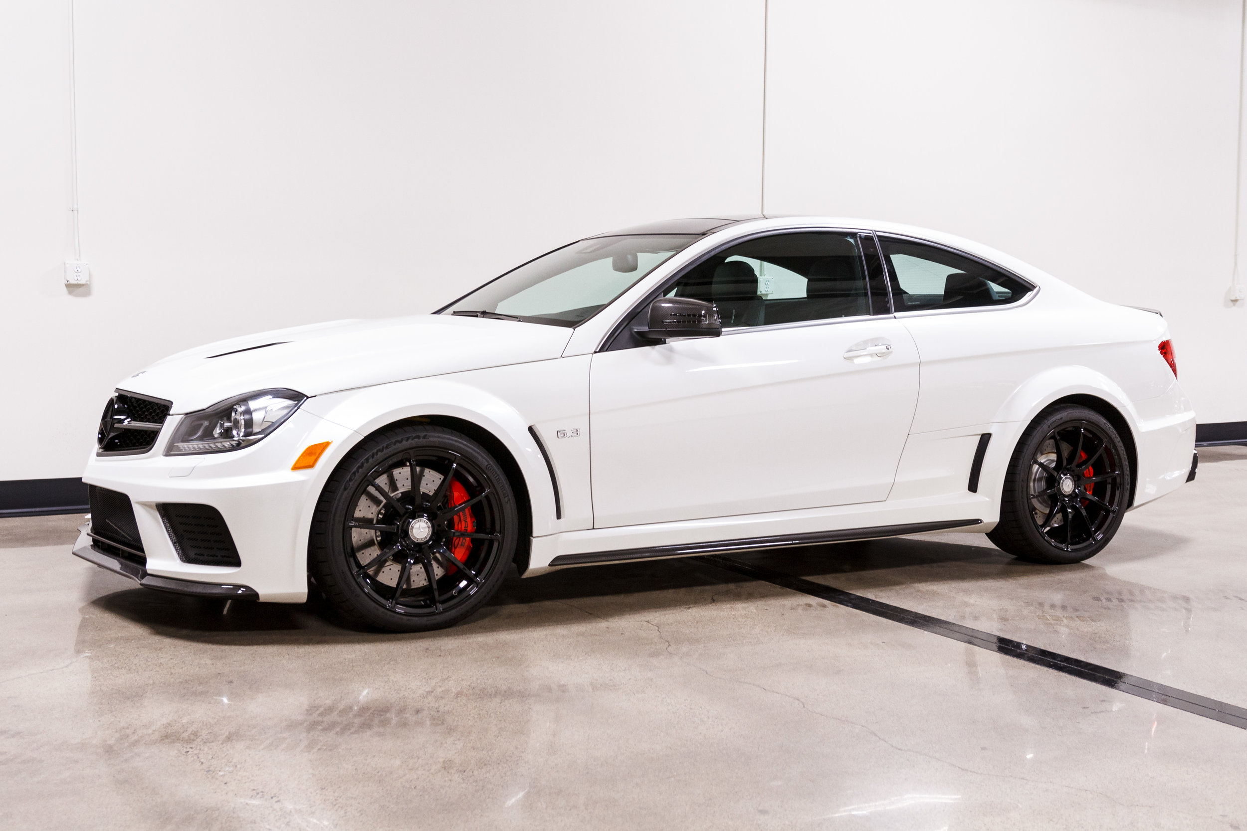 C63BLACKSERIES-9.jpg