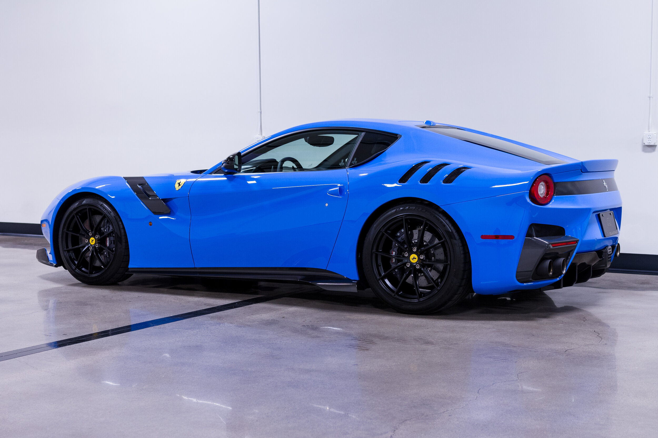 F12TDF-105.jpg