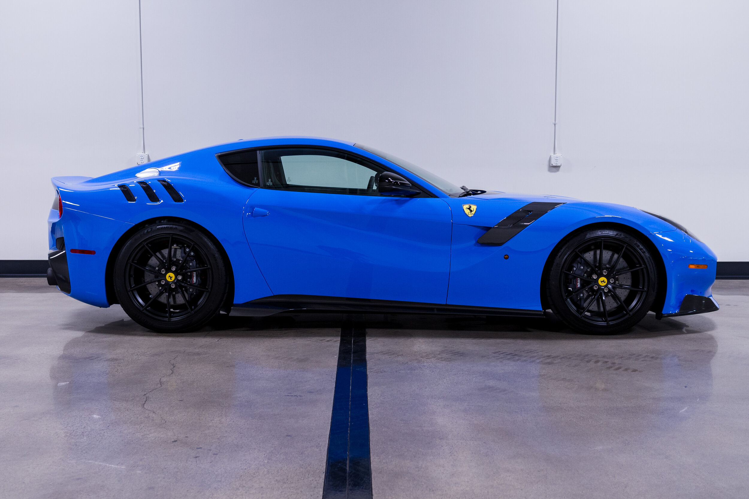 F12TDF-109.jpg