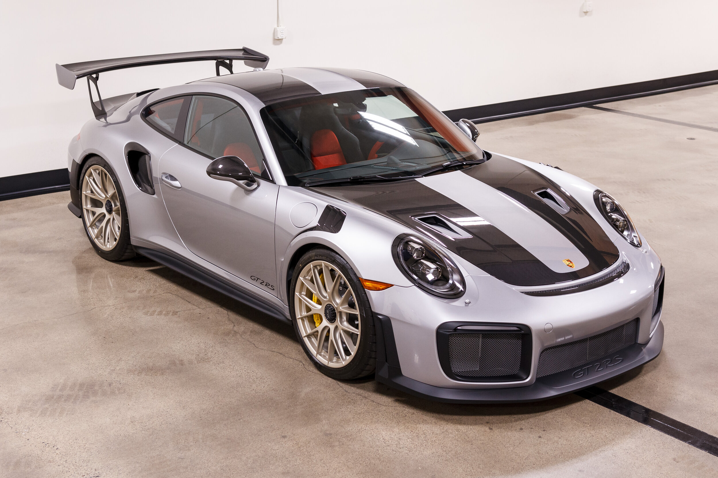 2018 Porsche GT2 RS Weissach-10.jpg