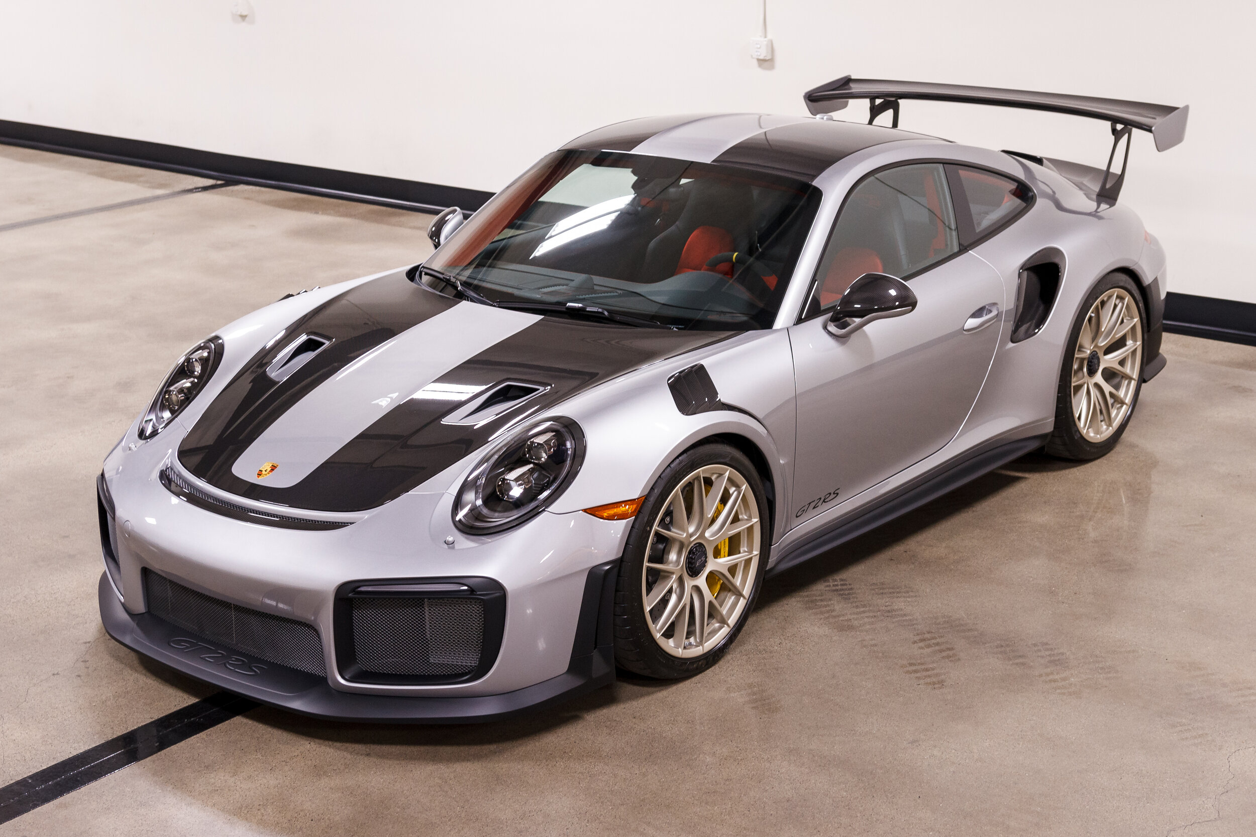 2018 Porsche GT2 RS Weissach-12.jpg