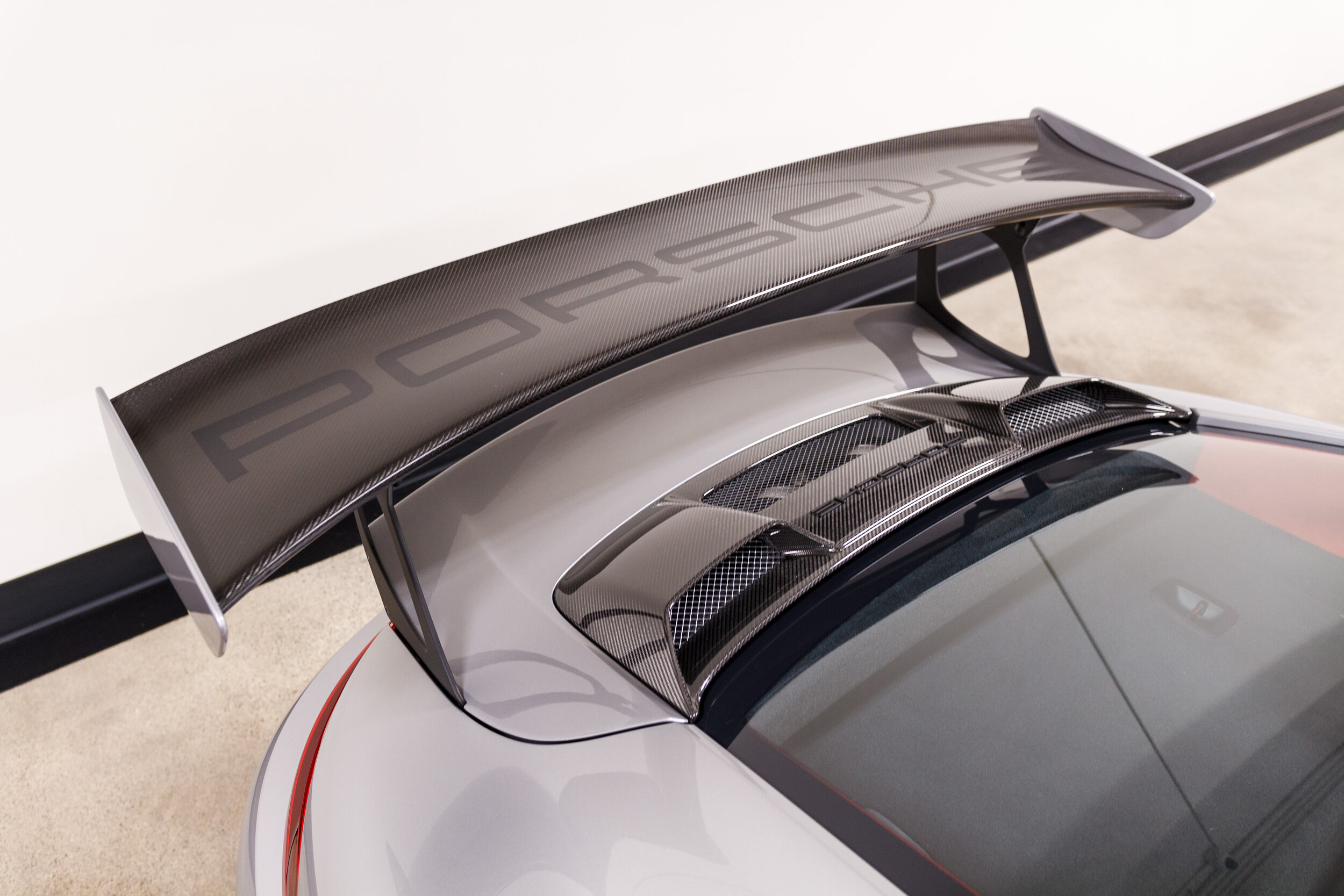 2018 Porsche GT2 RS Weissach-40.jpg