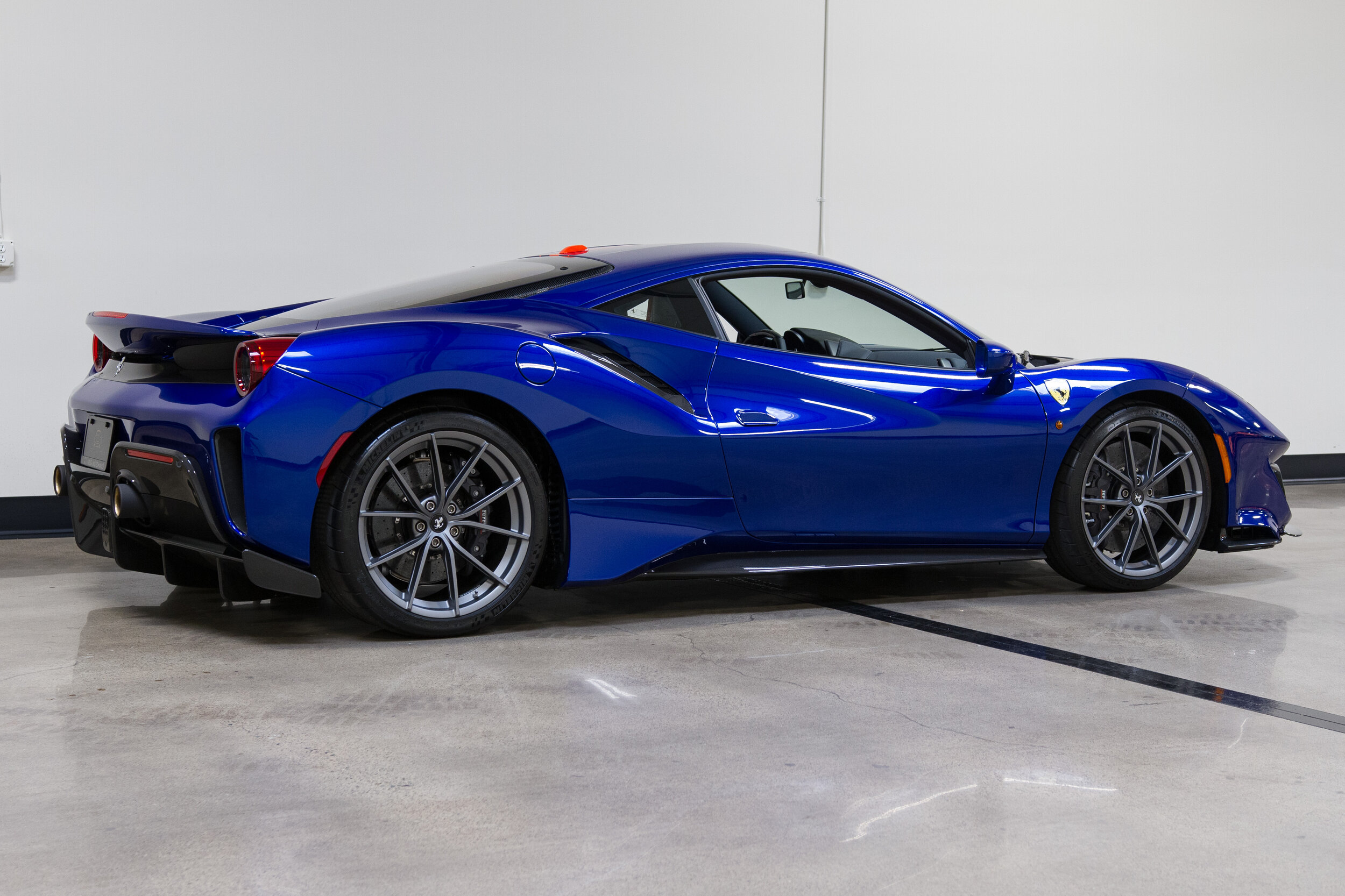 2020 Ferrari 488 Pista- Blue Electrico-7.jpg