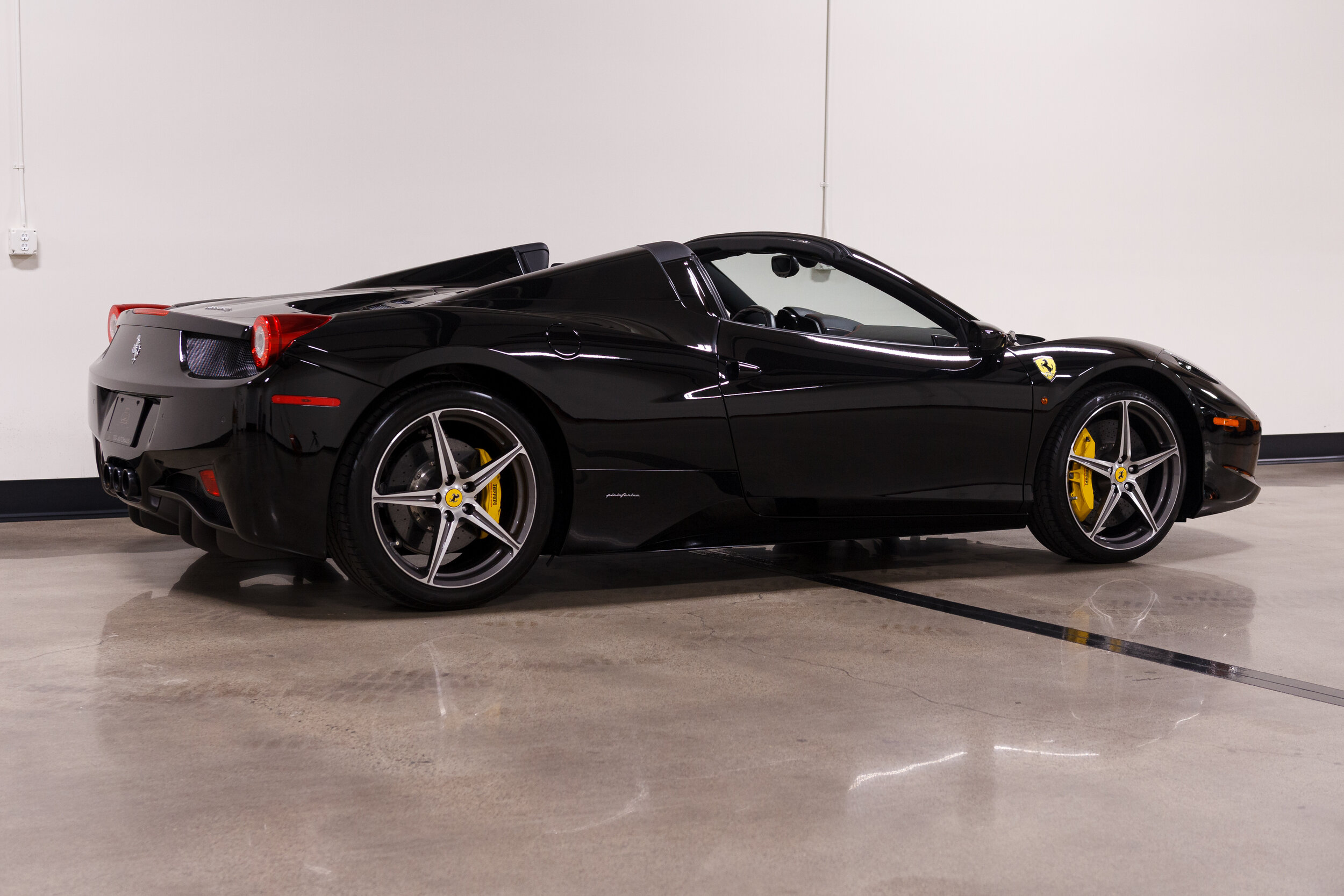 2013 Ferrari 458 Spyder-9.jpg