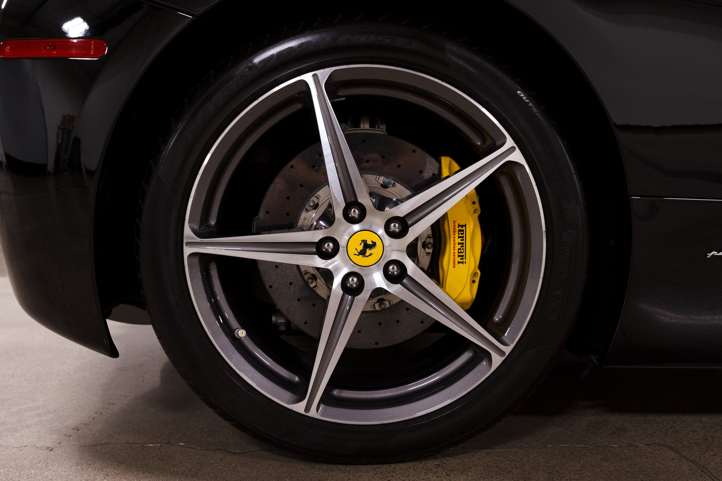 2013 Ferrari 458 Spyder-21.jpg