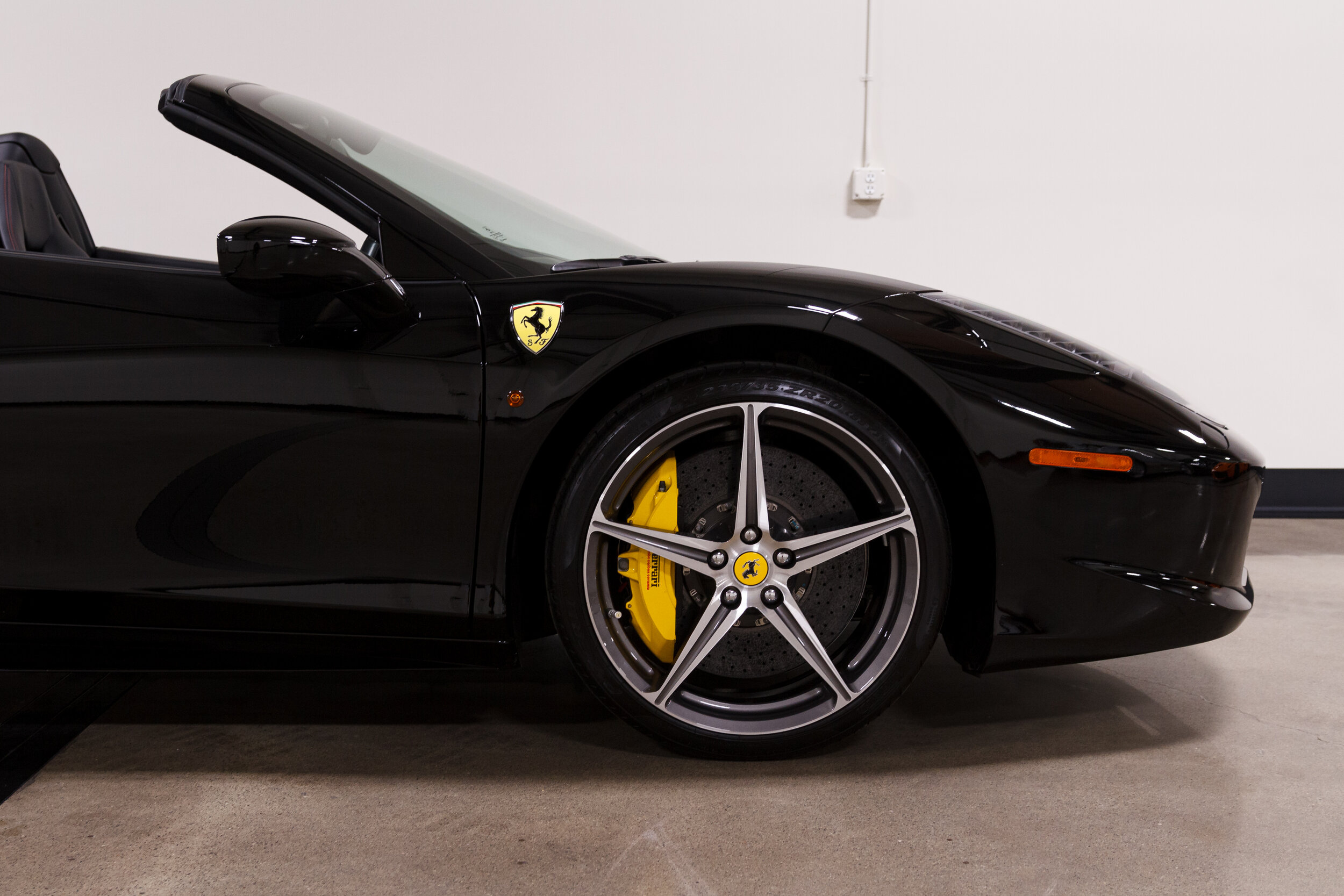 2013 Ferrari 458 Spyder-22.jpg