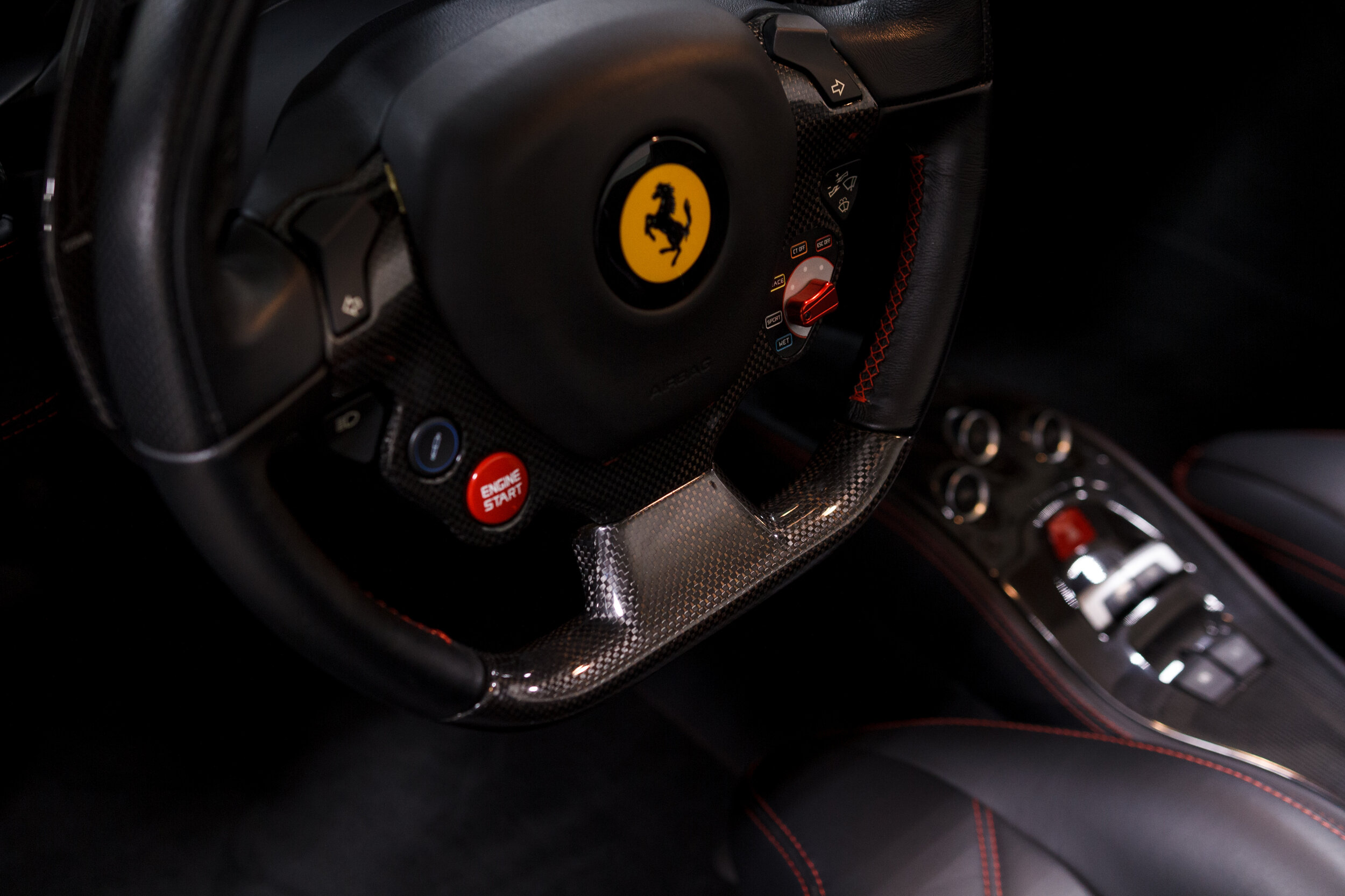 2013 Ferrari 458 Spyder-64.jpg