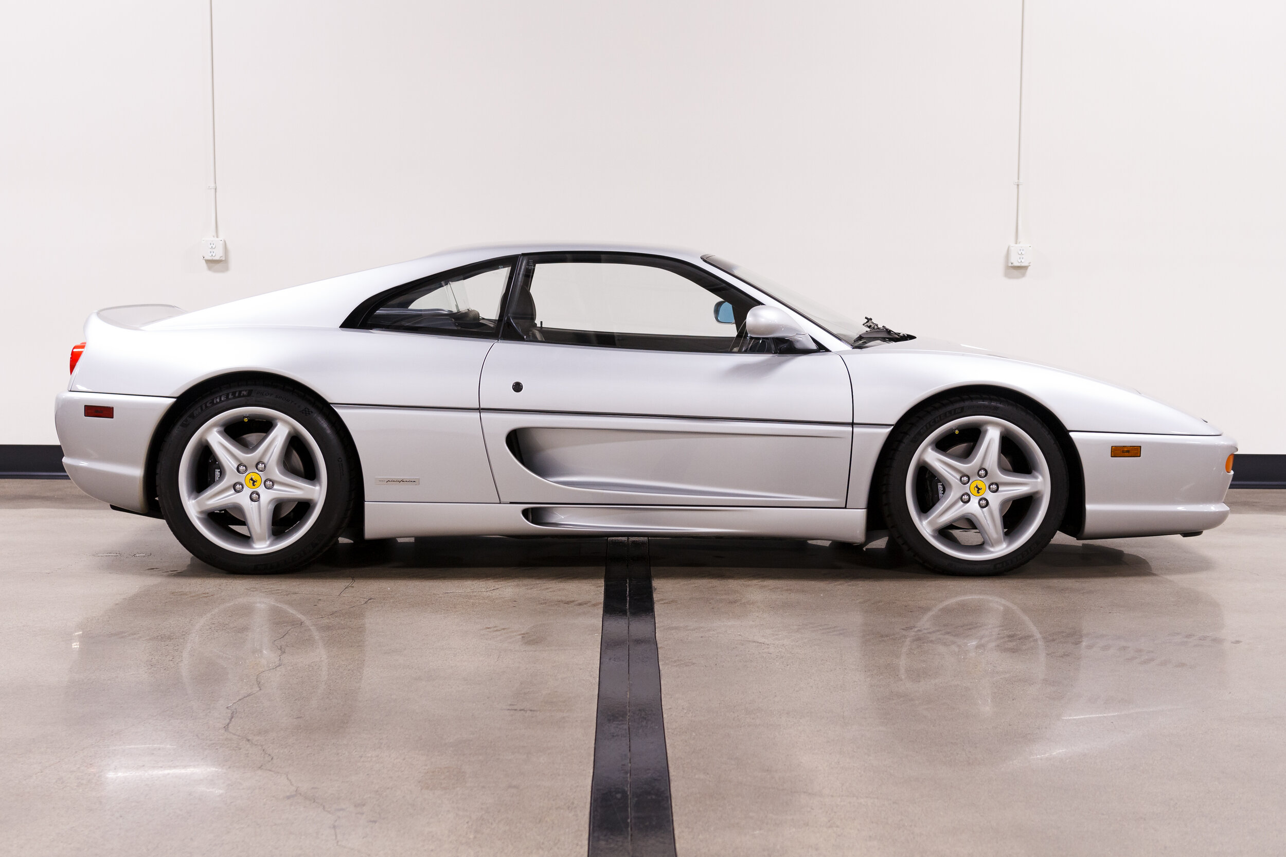 1998 Ferrari 355 F1-8.jpg