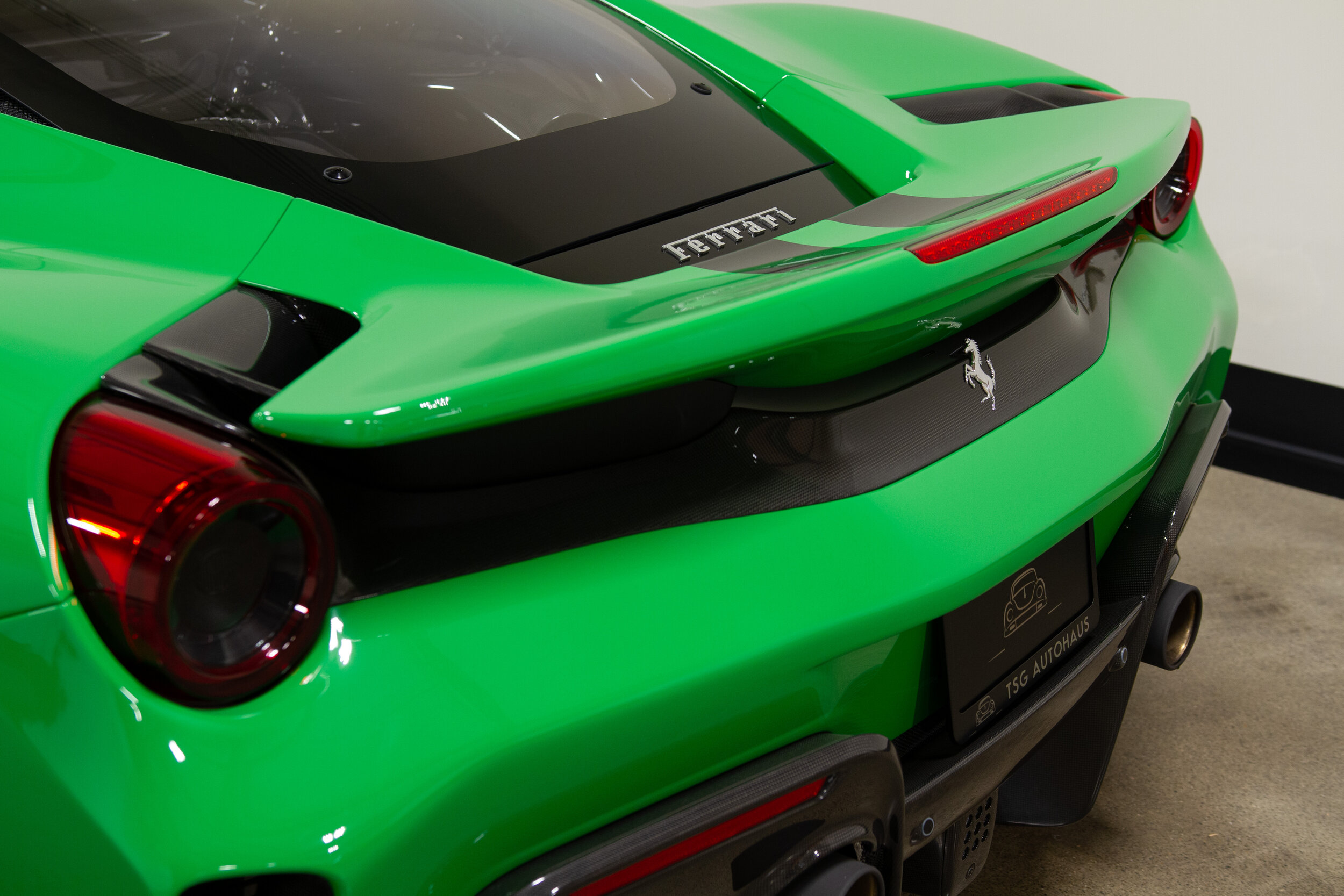 2020 Ferrari 488 Pista Green-29.jpg