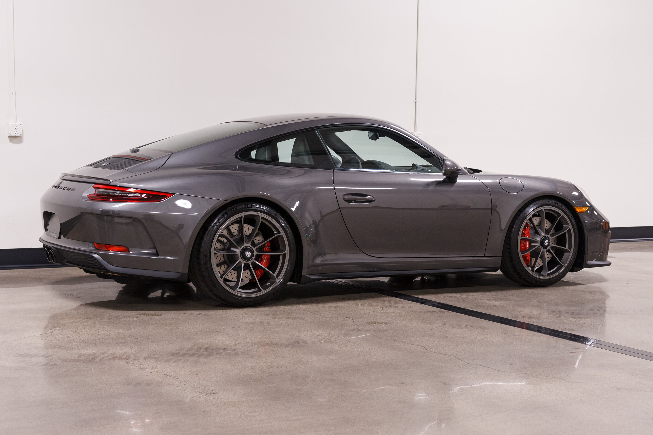 2019 Porsche 911 GT3 Touring Grey-7.jpg