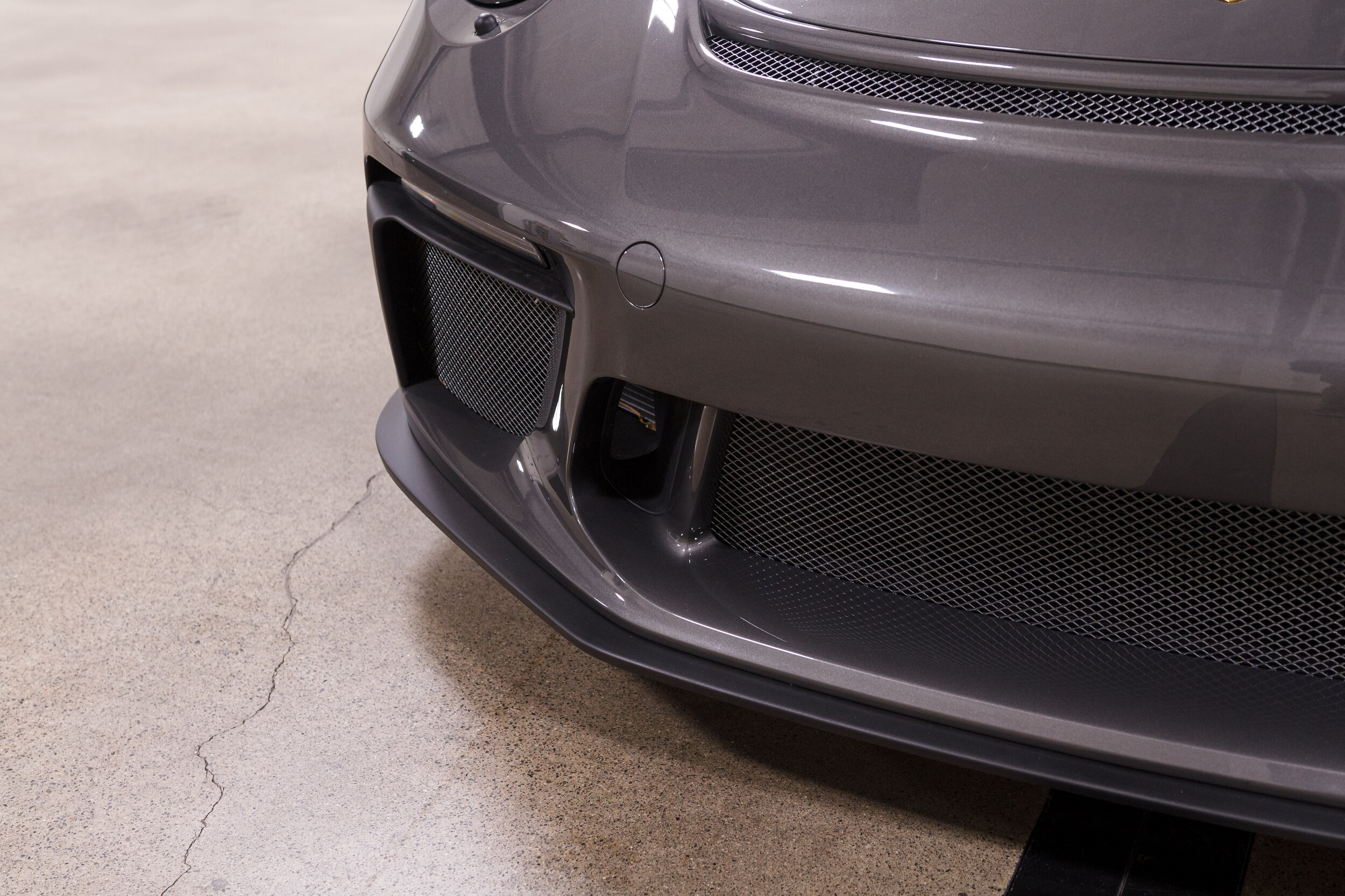 2019 Porsche 911 GT3 Touring Grey-33.jpg