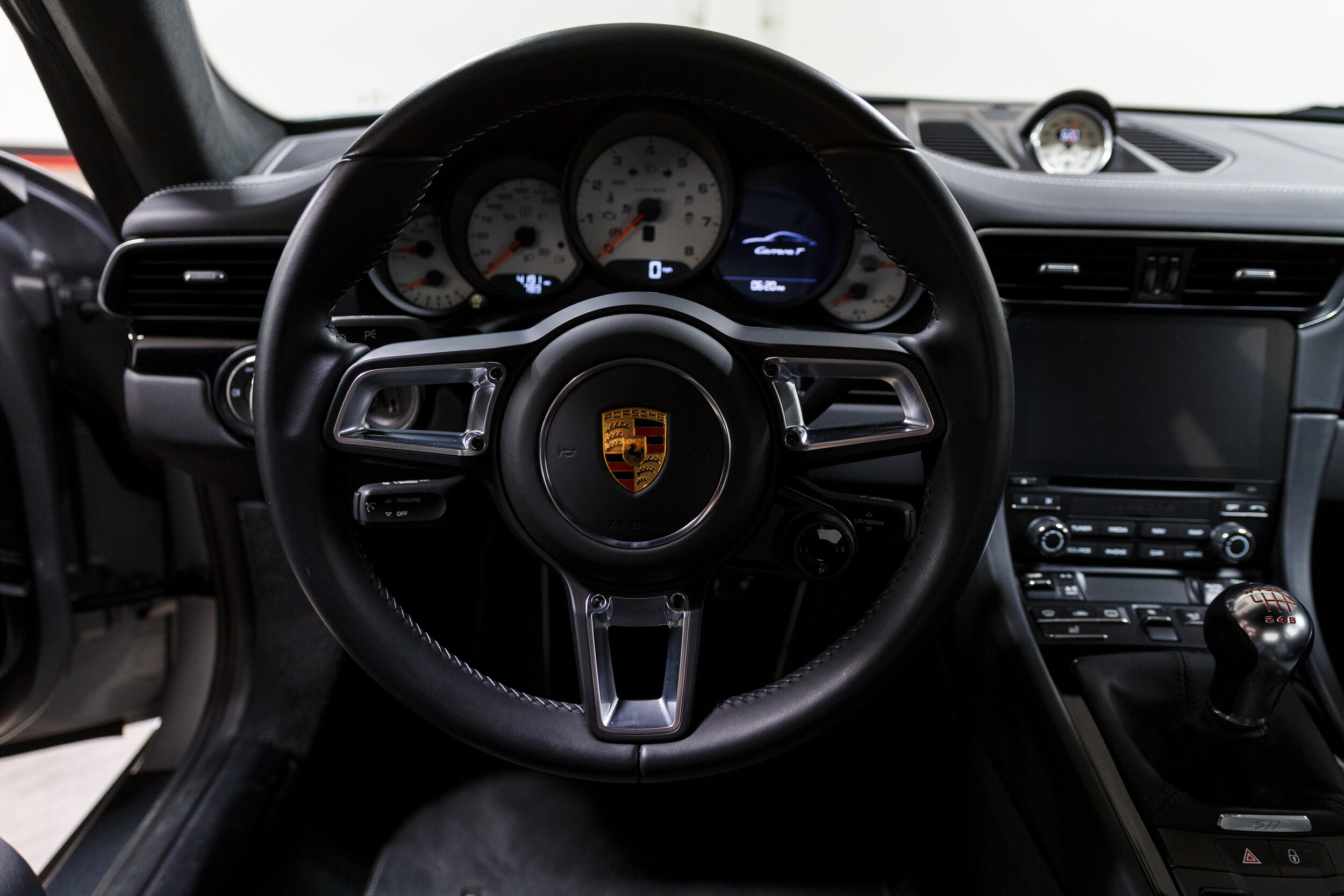 2018 Porsche 911 Carrera T-48.jpg