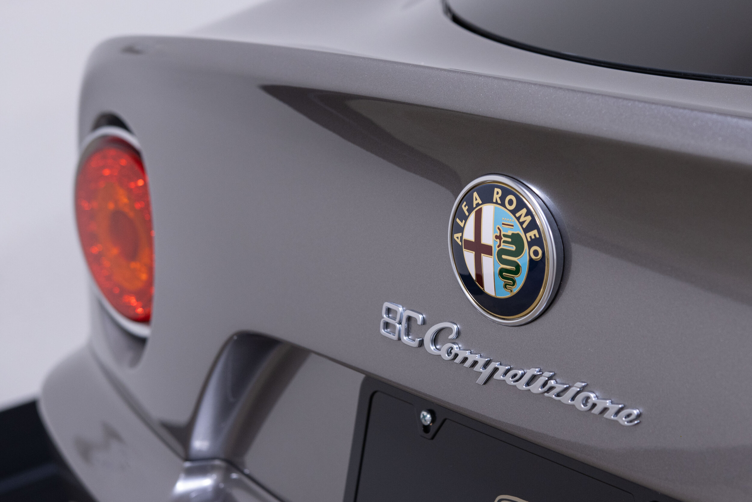 2008 Alfa Romeo 8C Competizione-28.jpg