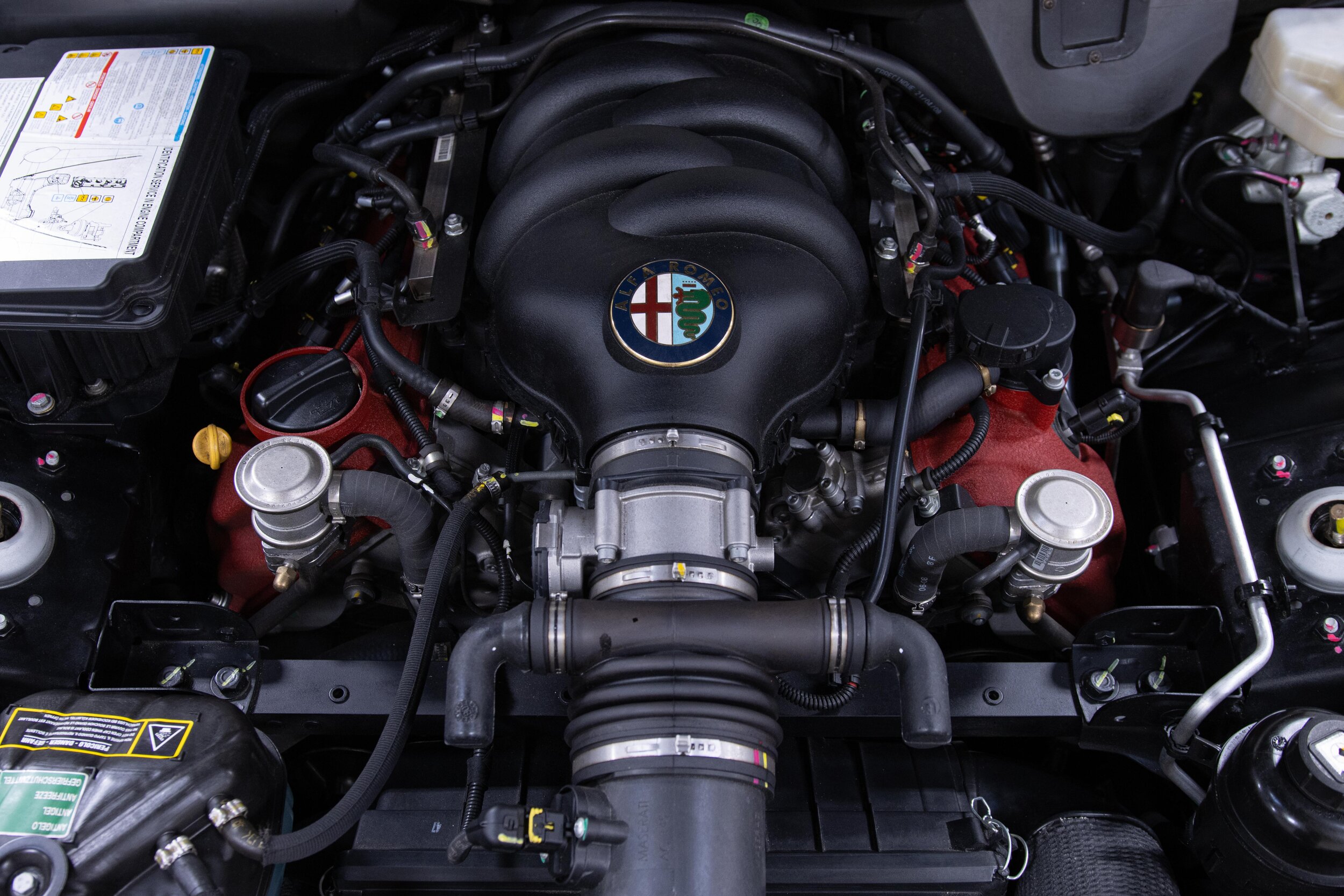 2008 Alfa Romeo 8C Competizione-42.jpg