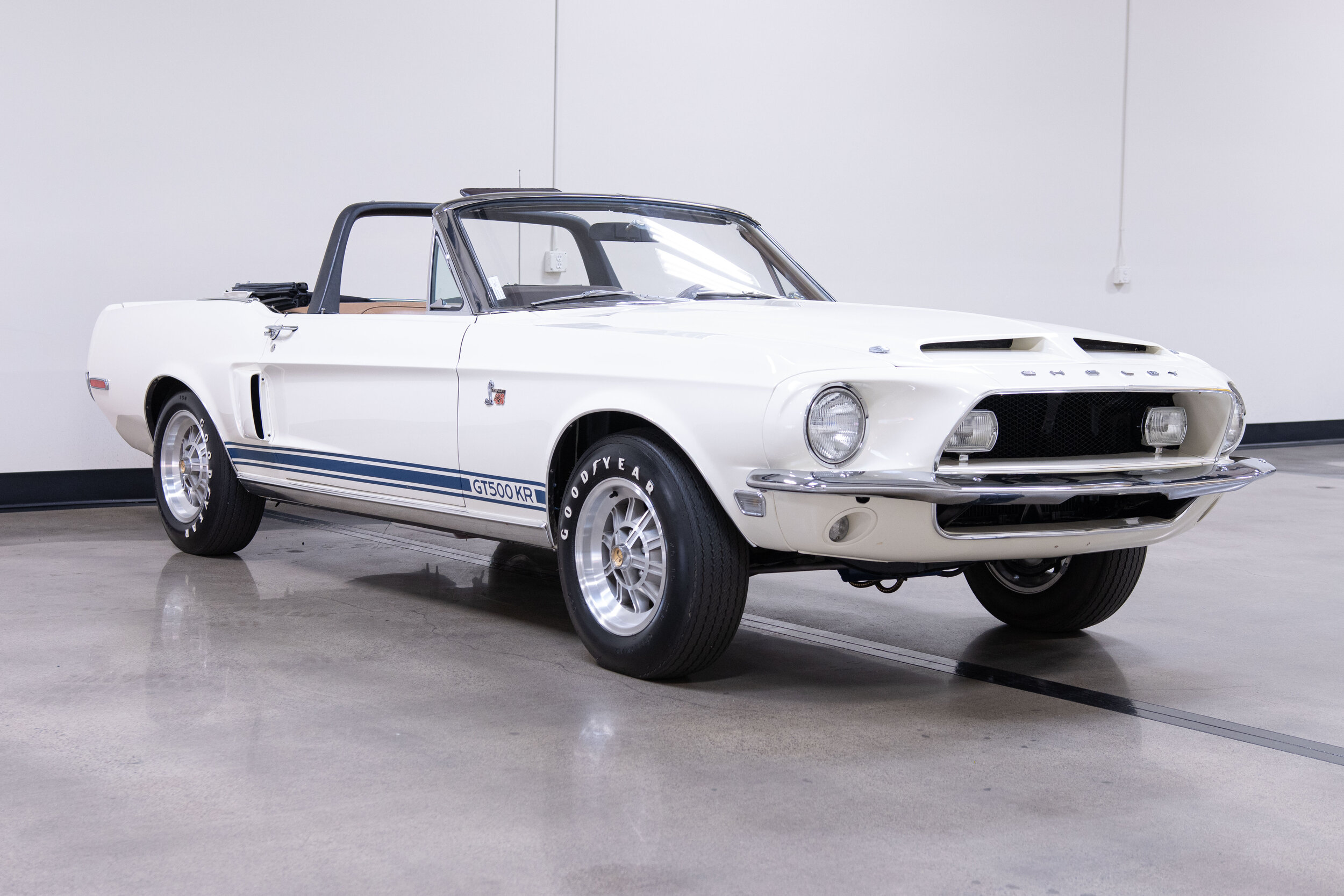 1968 Shelby GT500KR-1.jpg