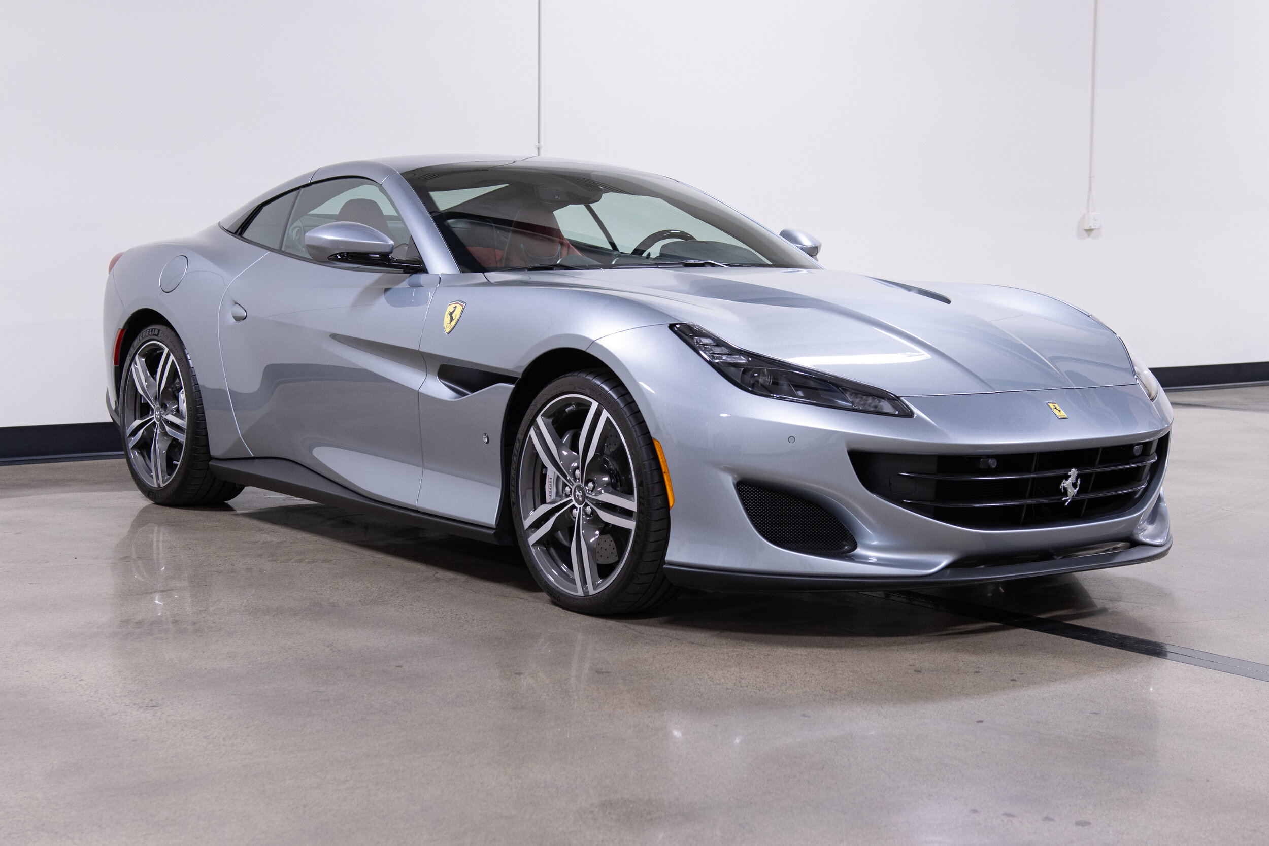 2019 Ferrari Portofino-15.jpg