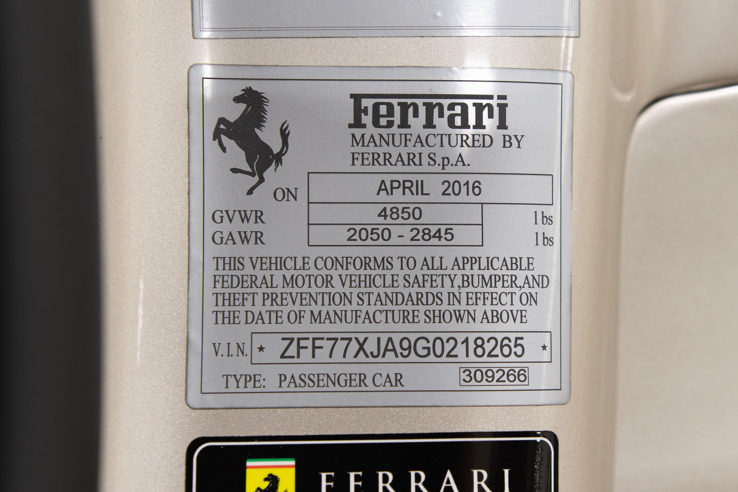 2016 Ferrari California T-88.jpg