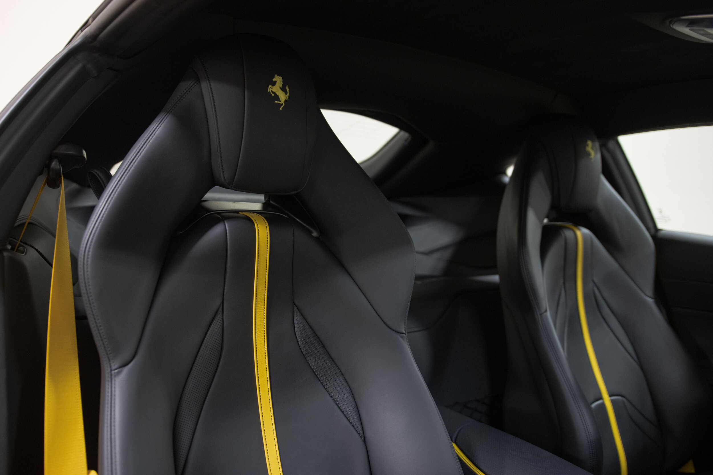 2018 Ferrari 812 Superfast-66.jpg