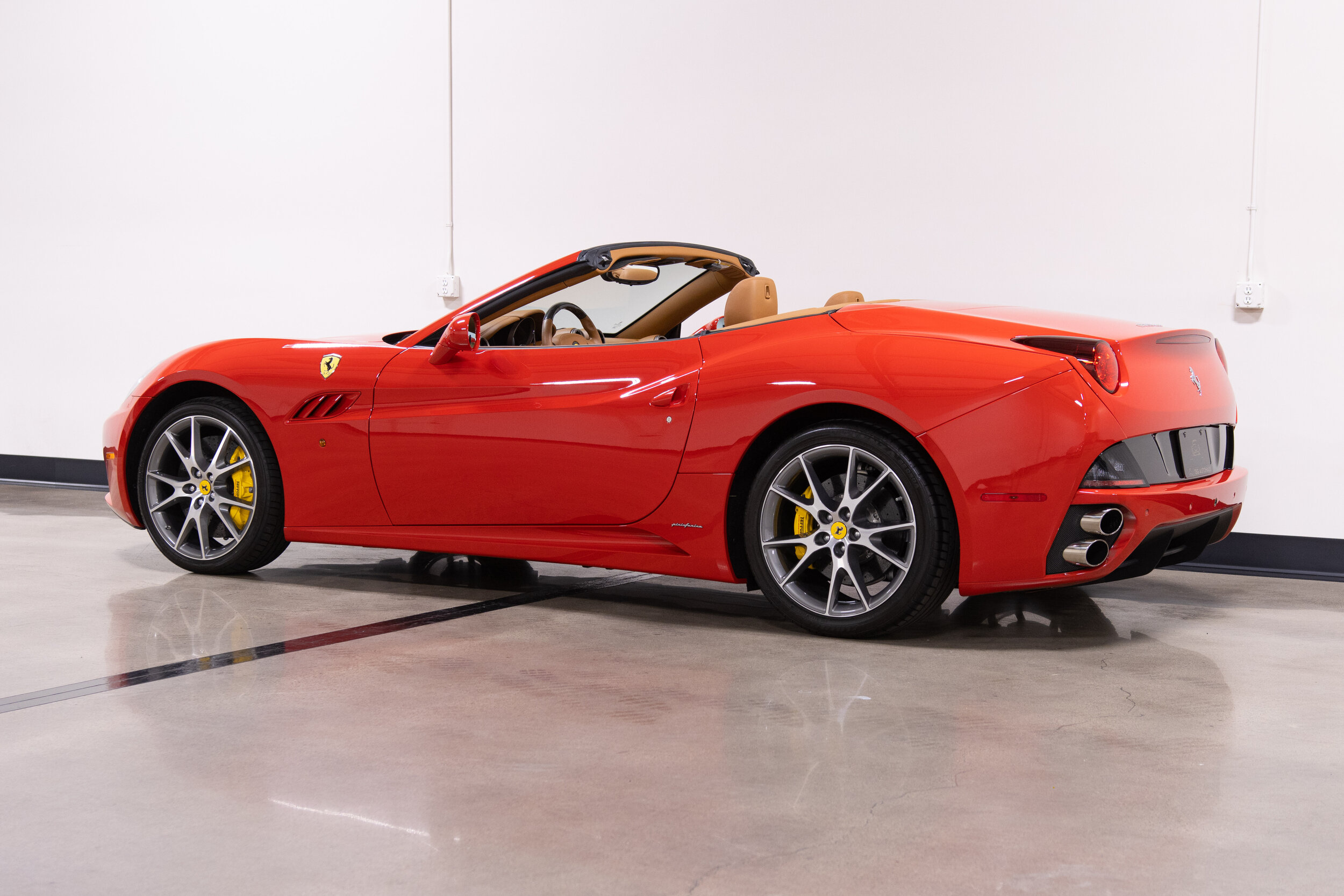 2012 Ferrari California-6.jpg