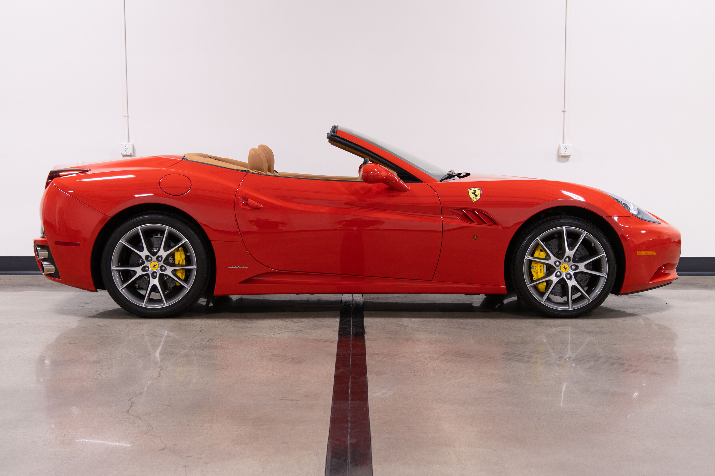 2012 Ferrari California-8.jpg
