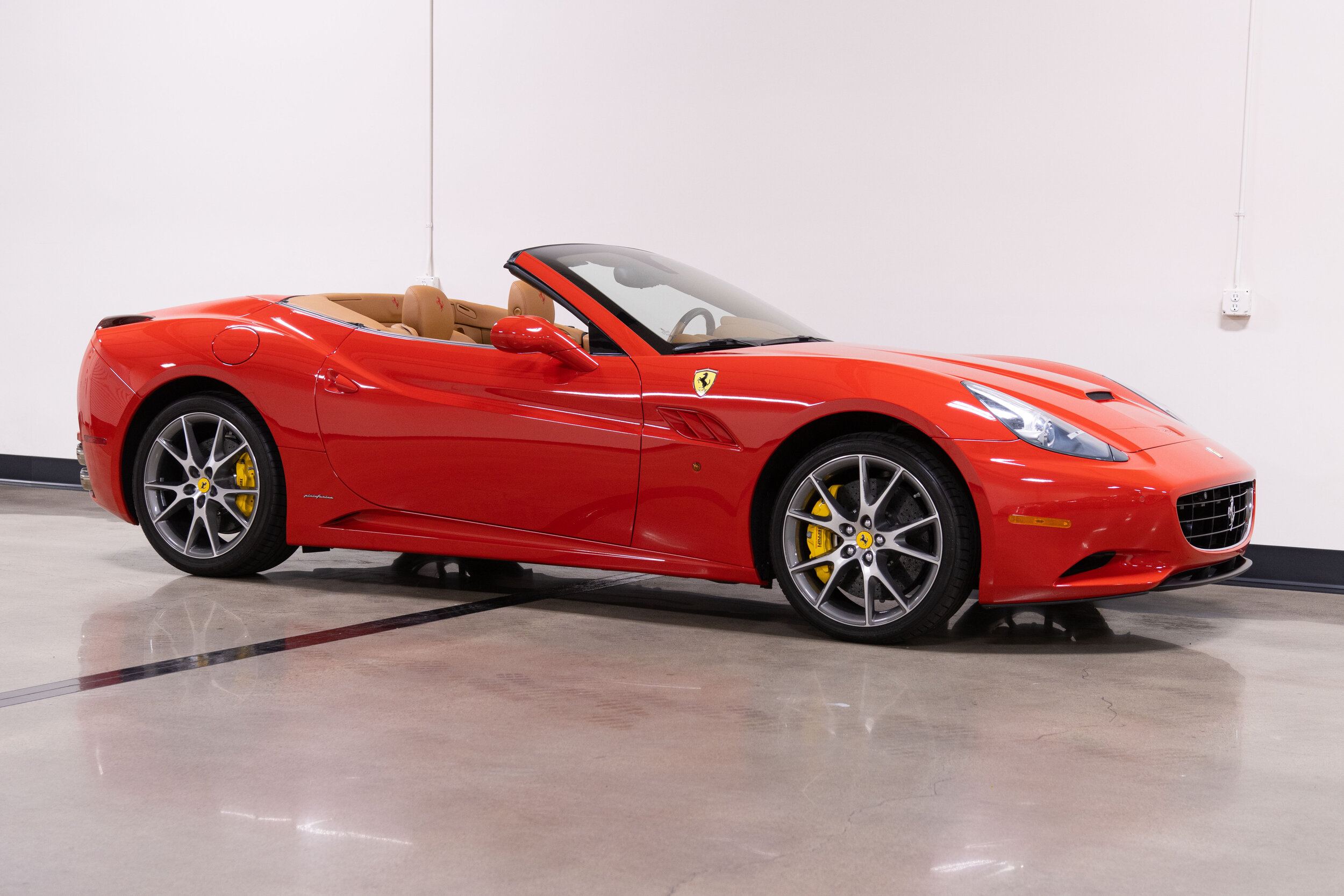 2012 Ferrari California-9.jpg