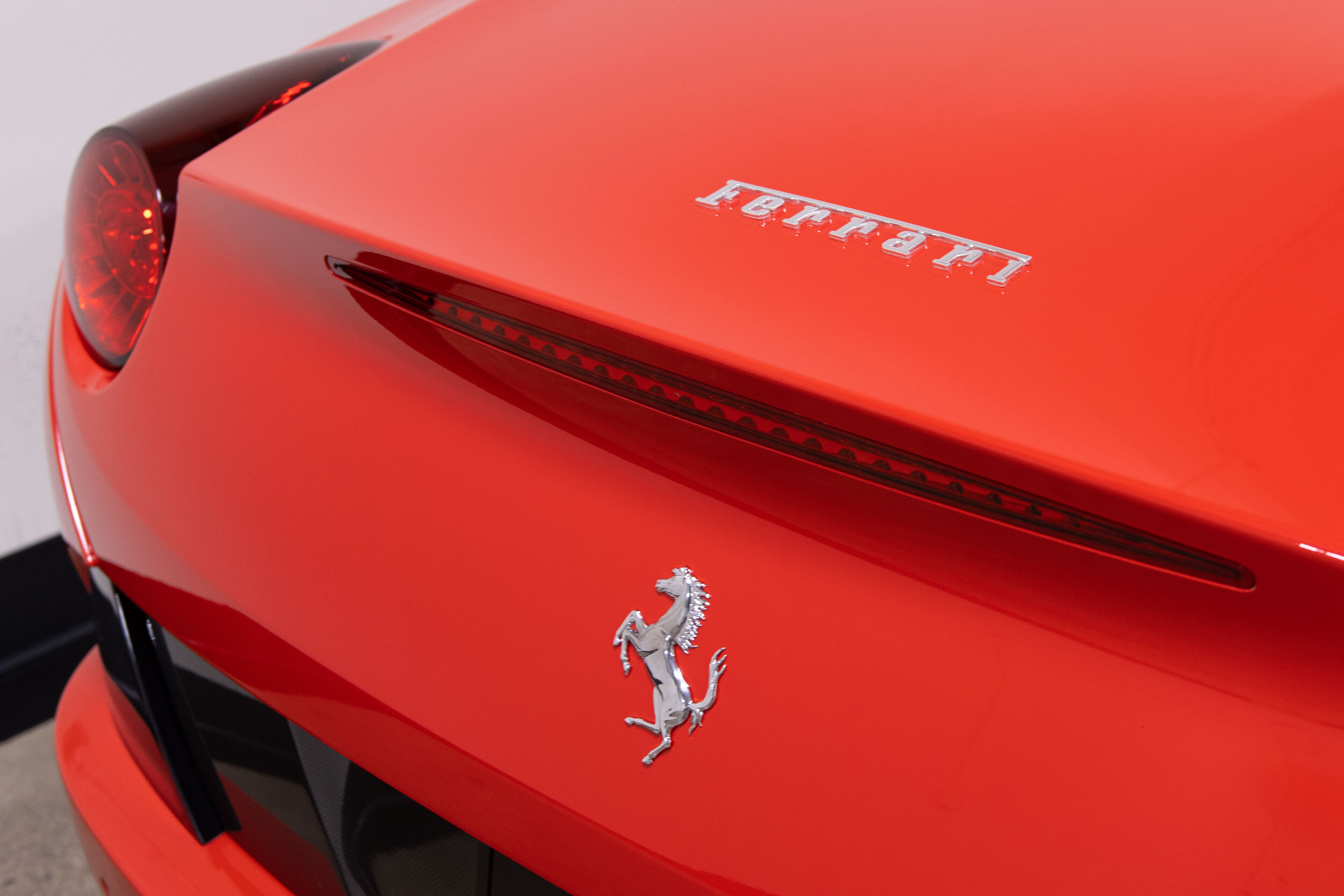 2012 Ferrari California-32.jpg