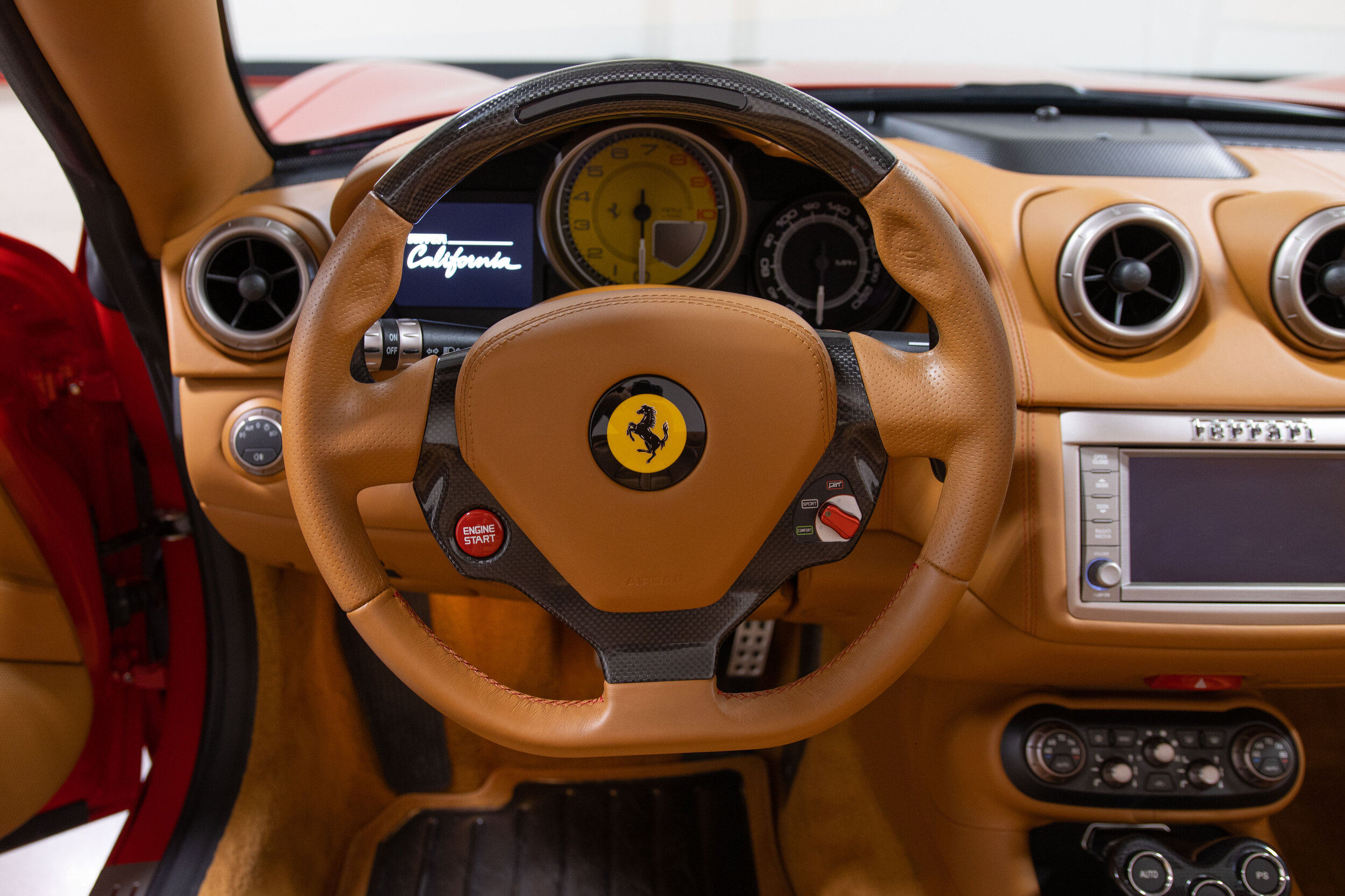 2012 Ferrari California-49.jpg