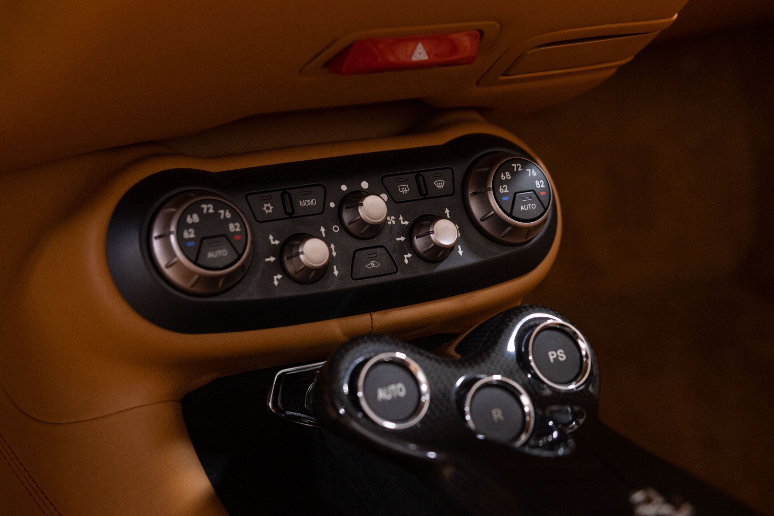 2012 Ferrari California-64.jpg