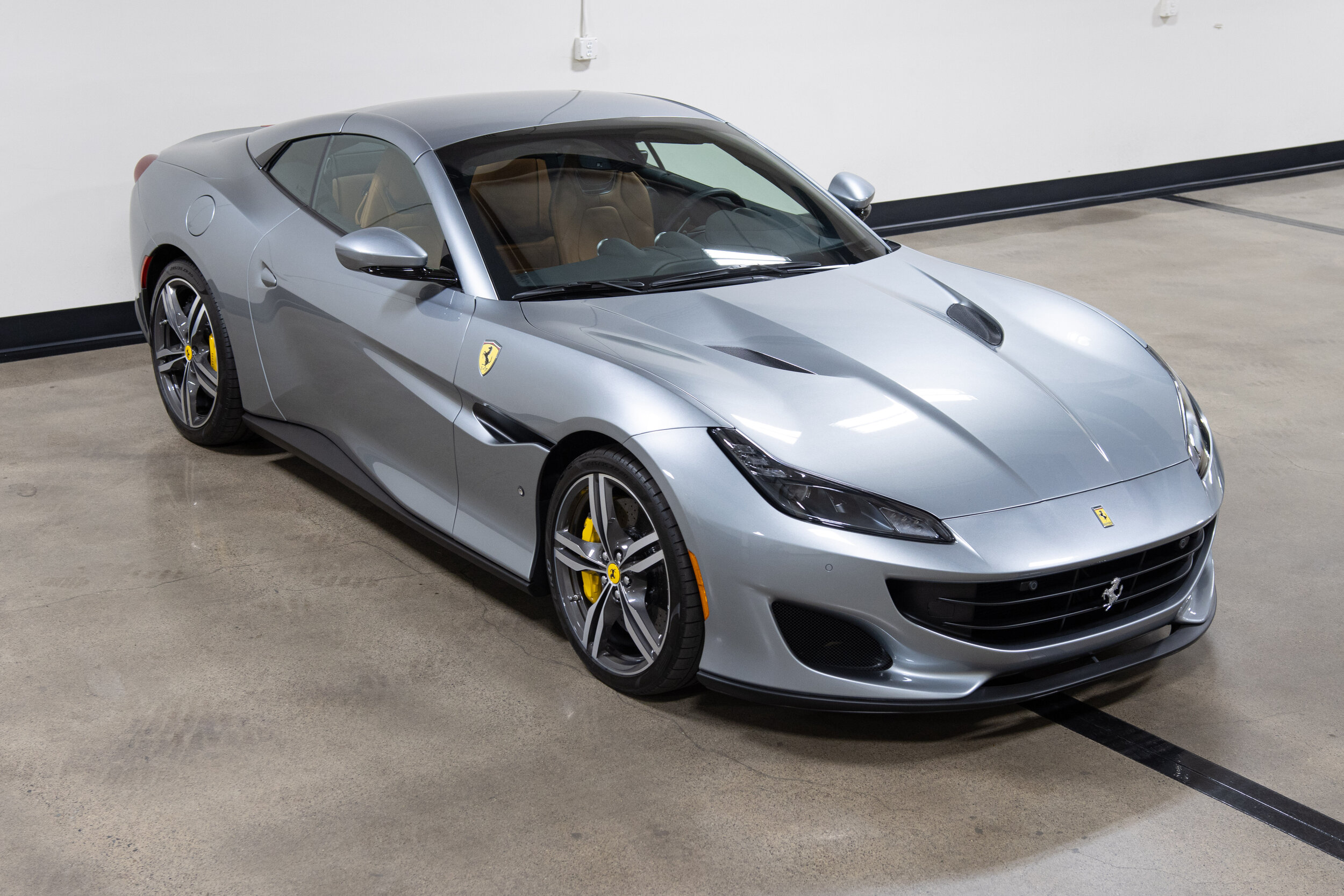 2019 Ferrari Portofino-16.jpg