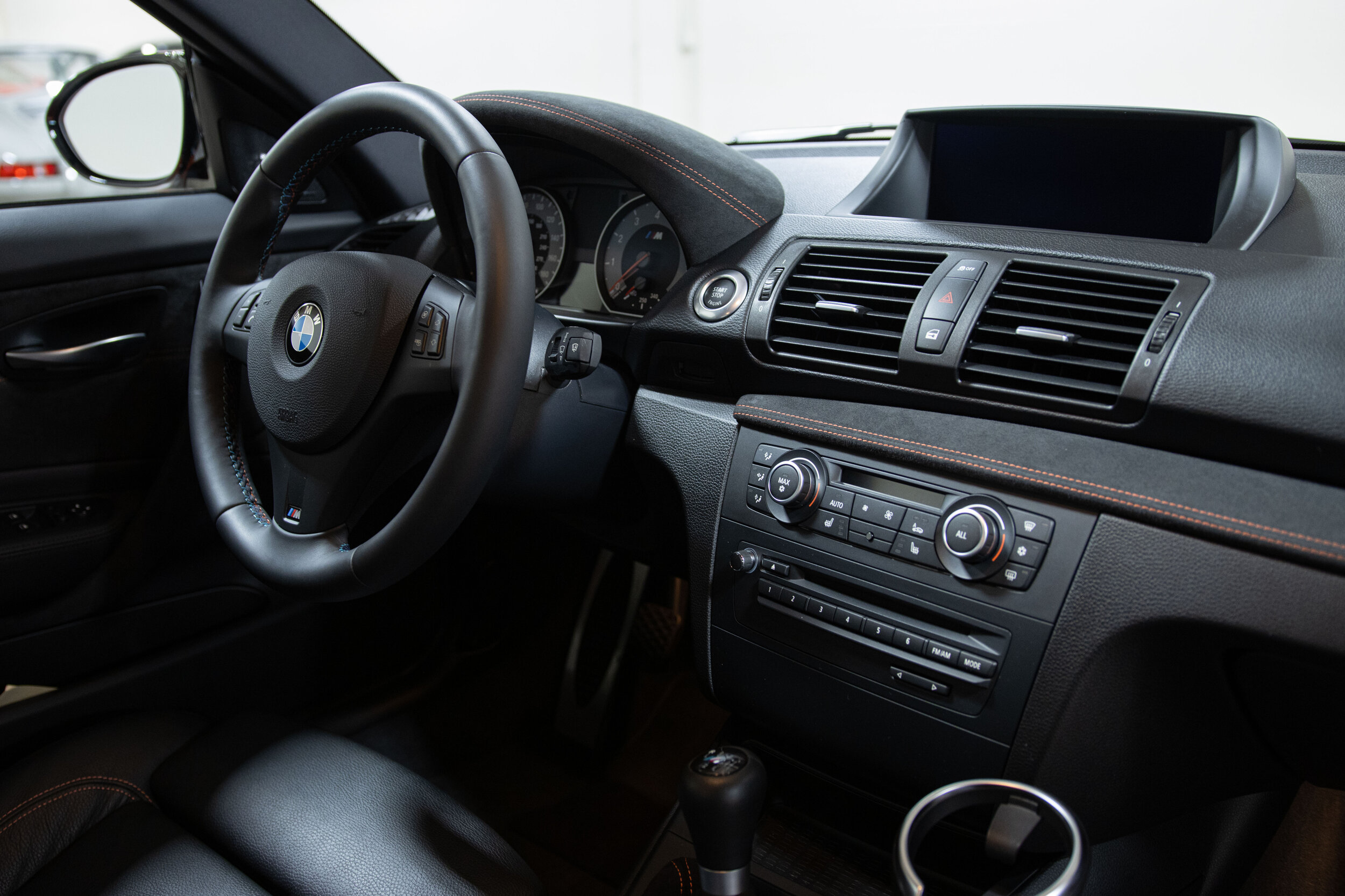 2011 BMW 1M-72.jpg