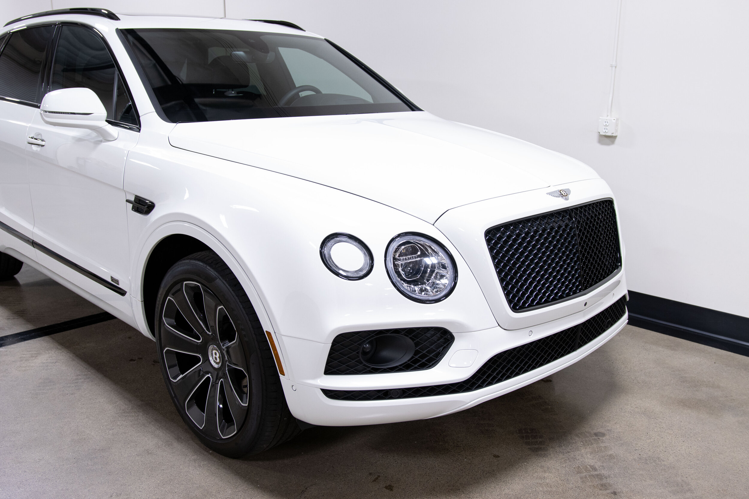 2020 Bentley Bentayga-21.jpg