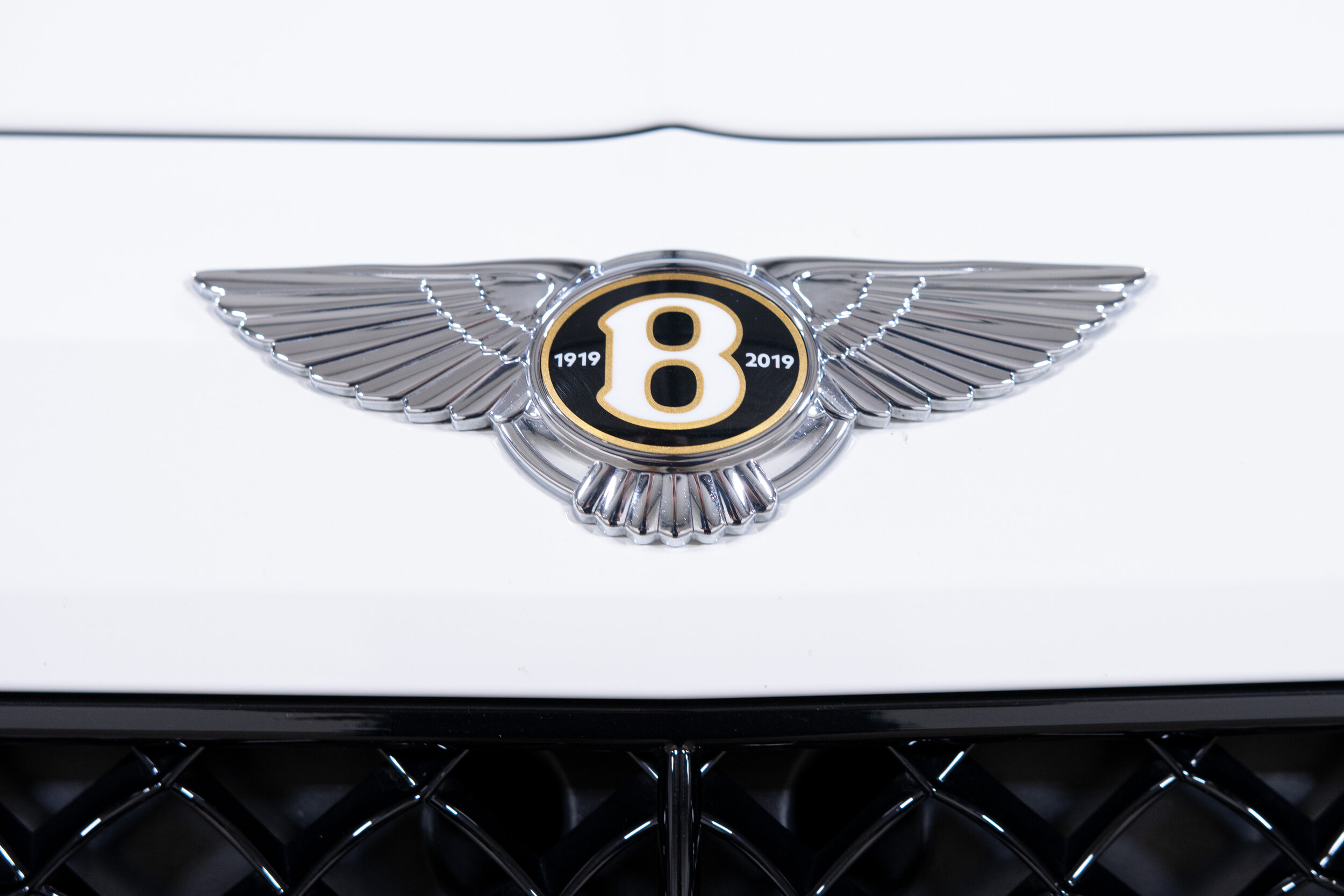2020 Bentley Bentayga-24.jpg