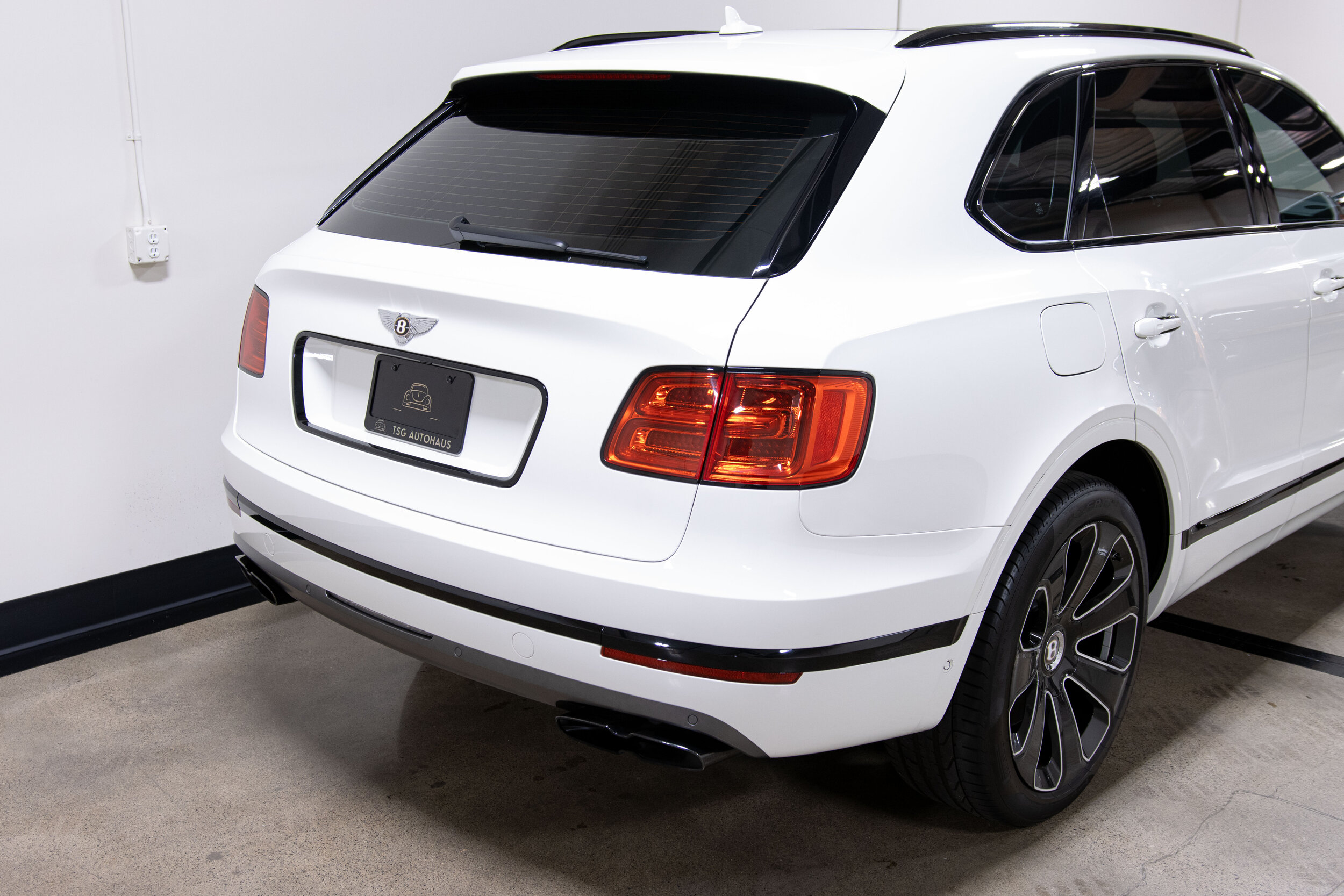 2020 Bentley Bentayga-36.jpg