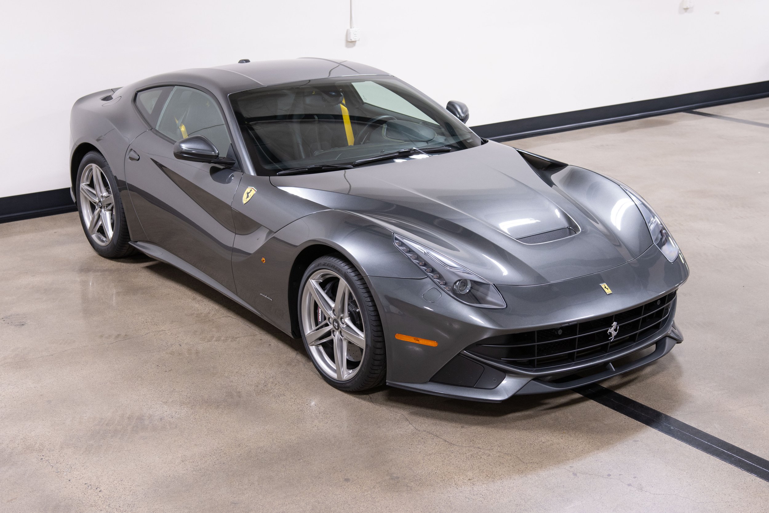 2014 Ferrari F12 Berlinetta-12.jpg