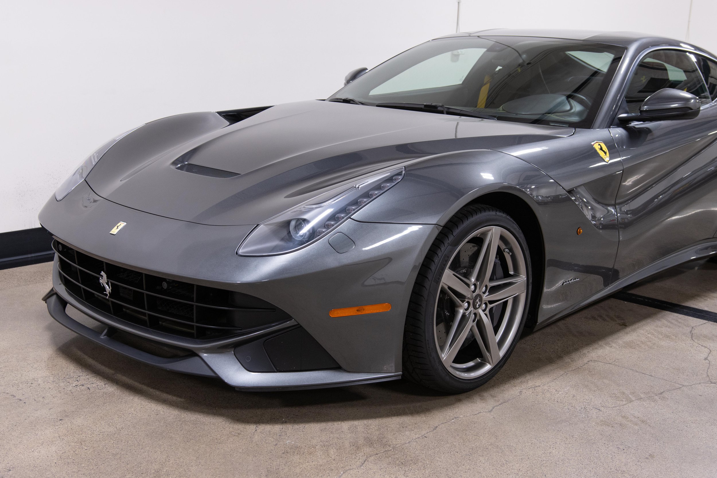 2014 Ferrari F12 Berlinetta-27.jpg