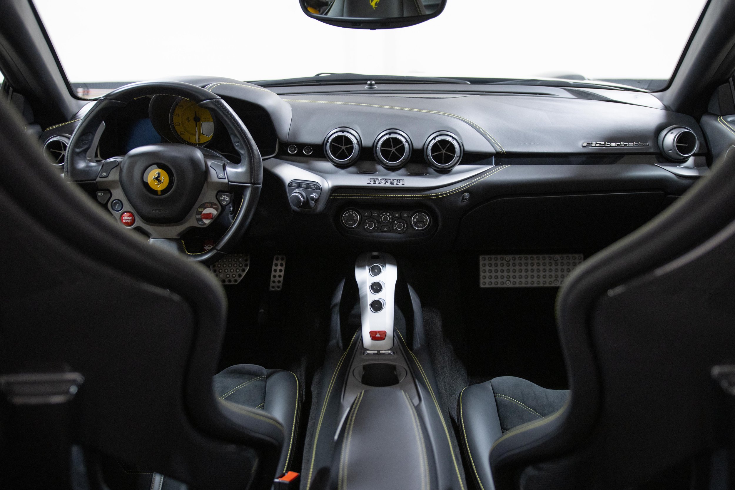 2014 Ferrari F12 Berlinetta-64.jpg