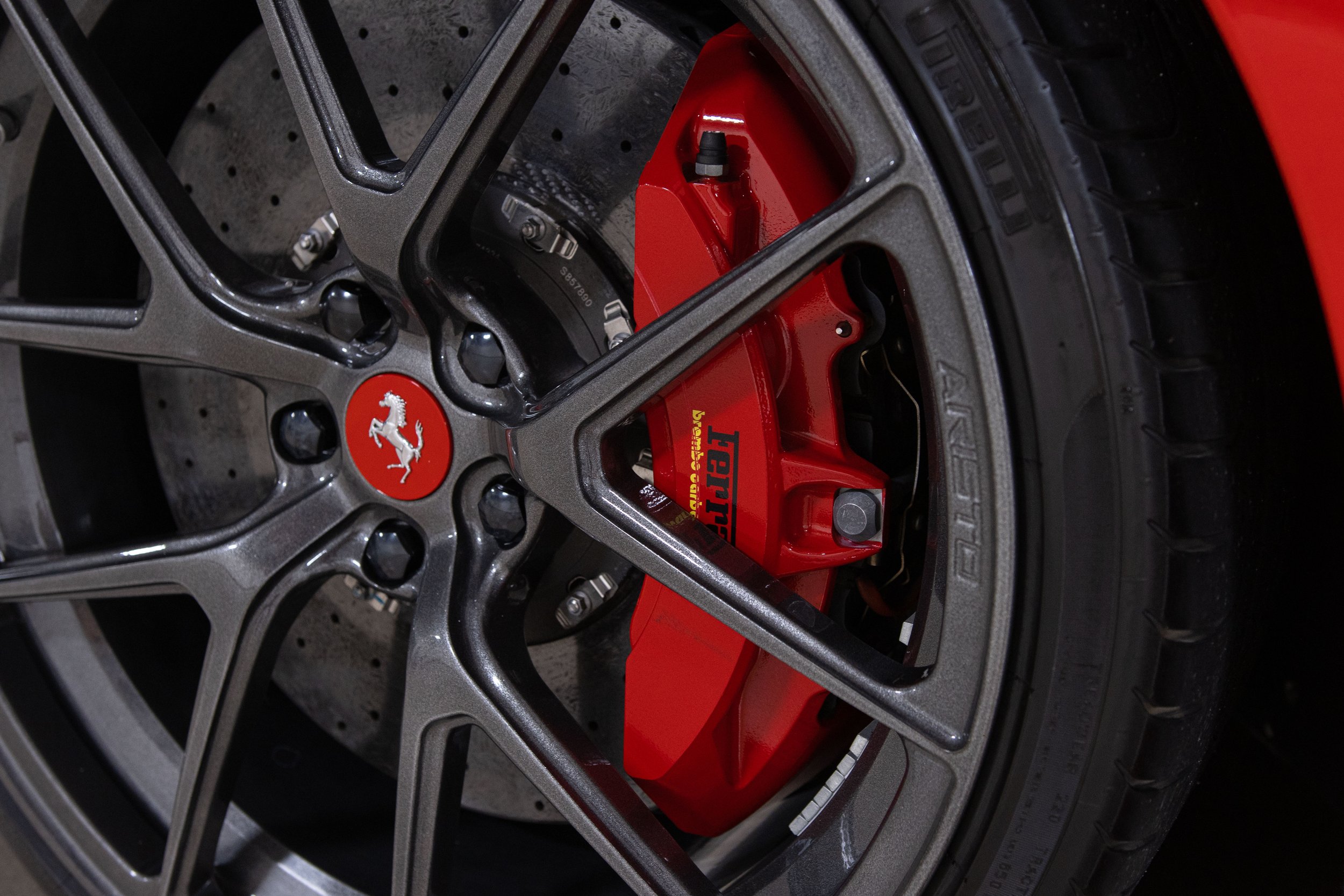 2014 Ferrari F12 Berlinetta -17.jpg