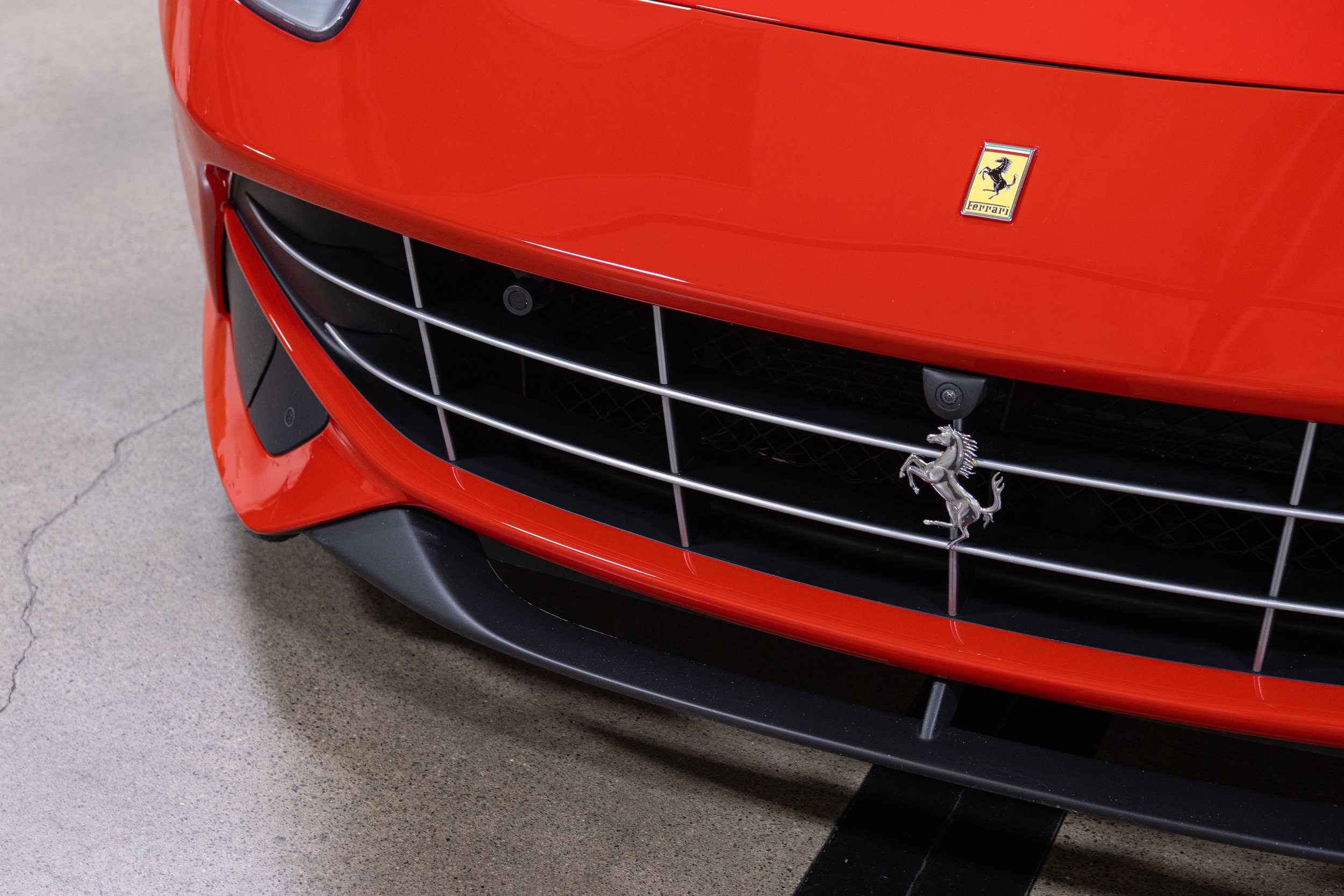 2014 Ferrari F12 Berlinetta -23.jpg