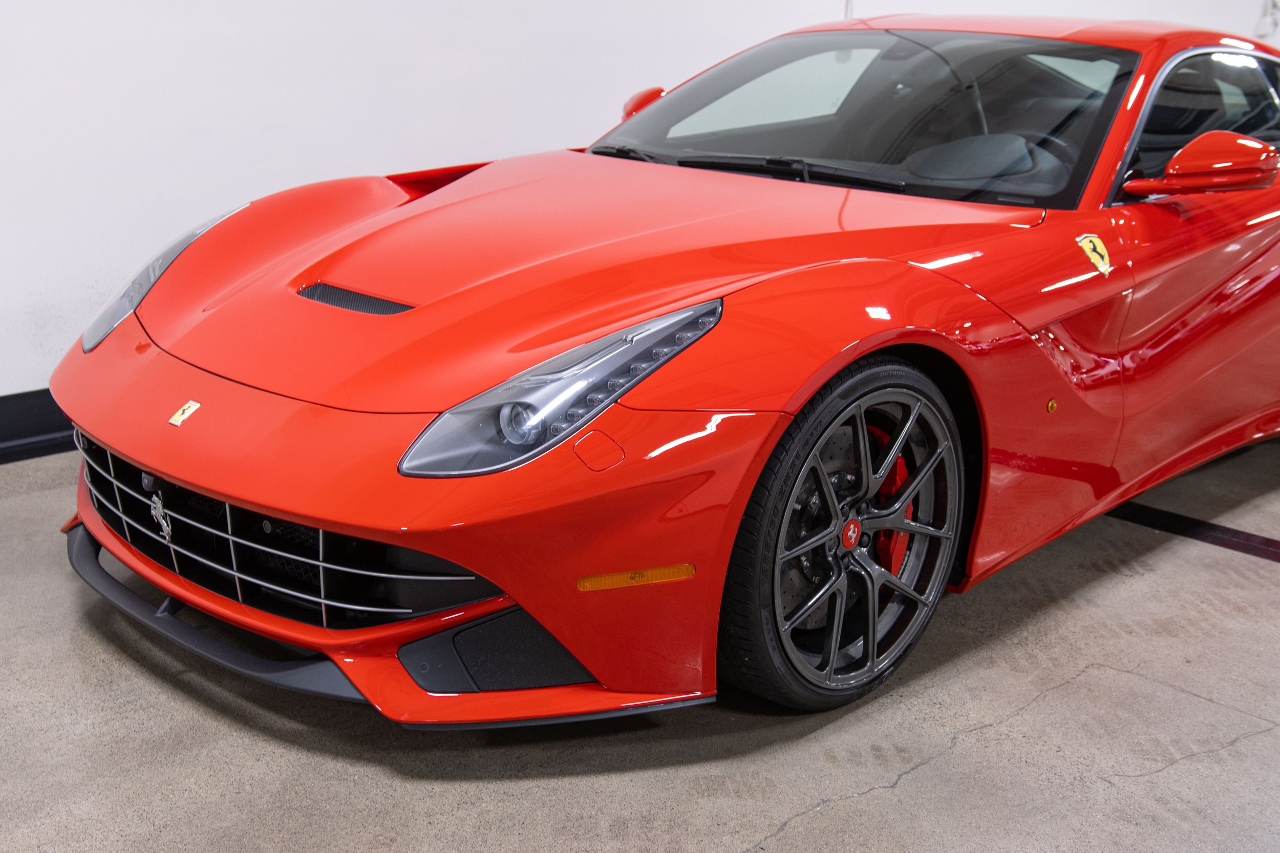 2014 Ferrari F12 Berlinetta -27.jpg