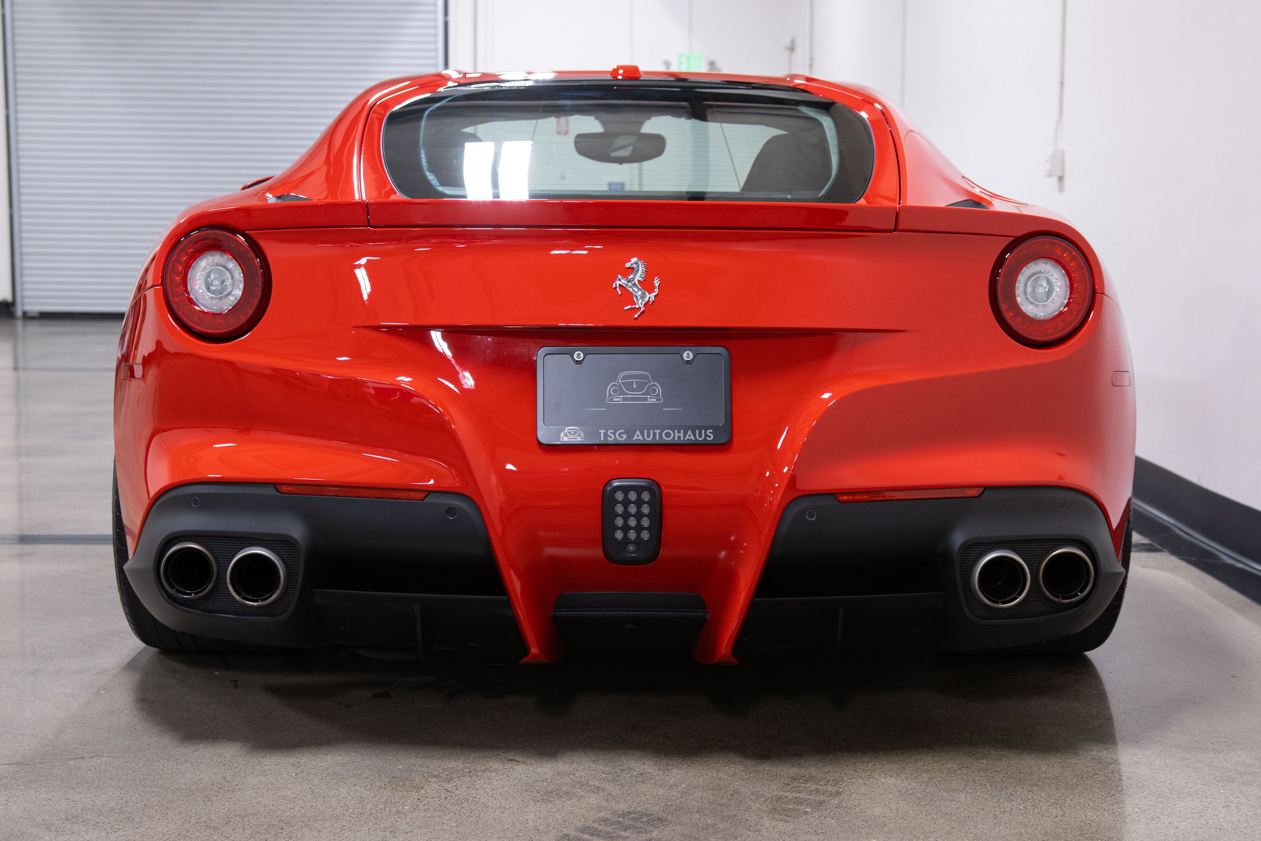 2014 Ferrari F12 Berlinetta -36.jpg