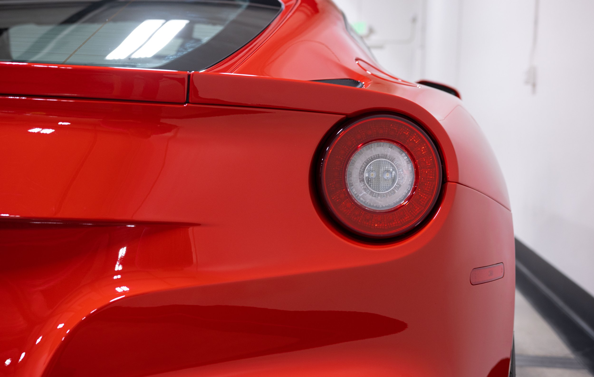 2014 Ferrari F12 Berlinetta -37.jpg