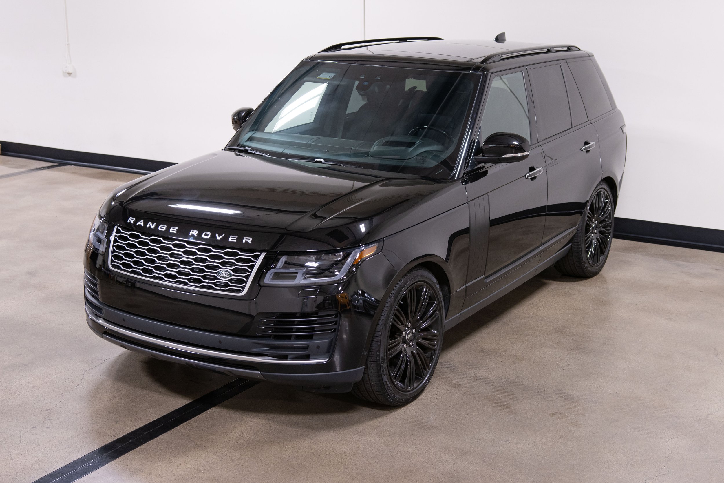 2022 Land Rover Autobiography-10.jpg