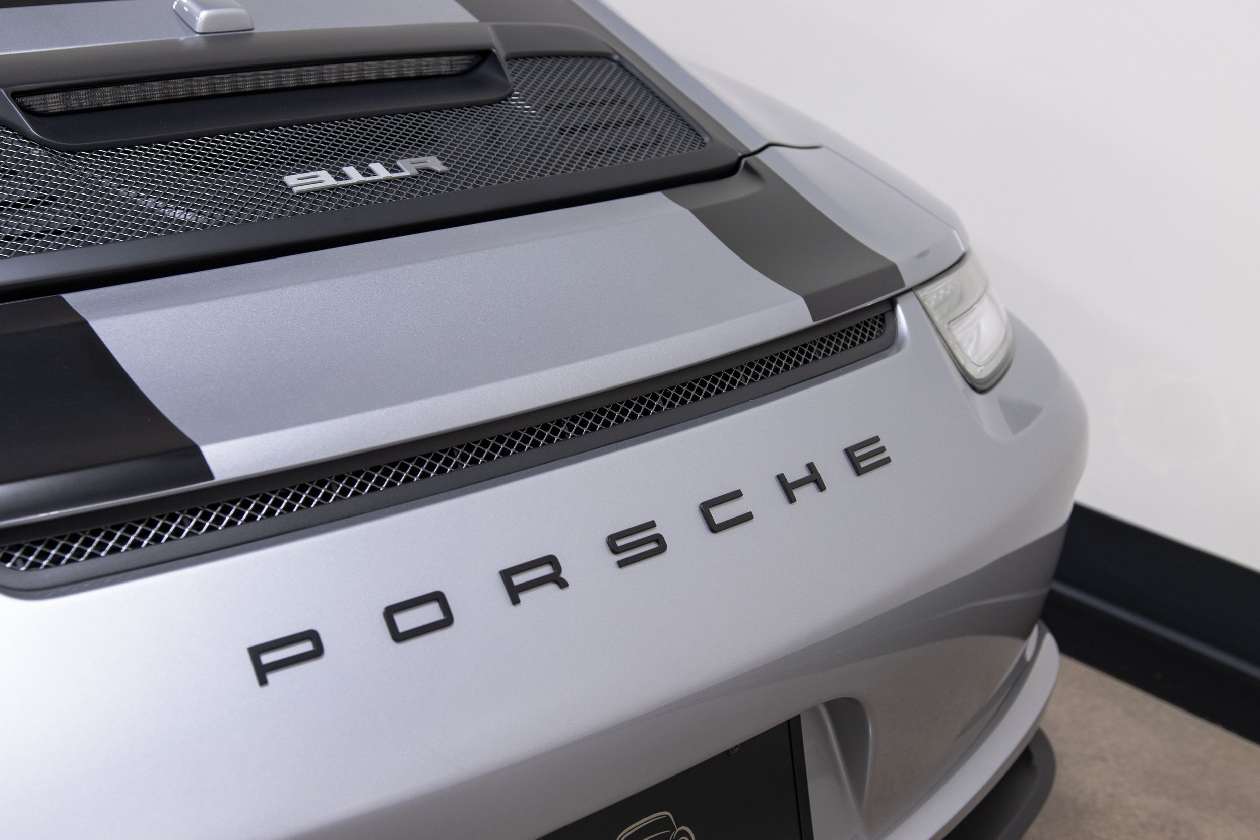 2016 Porsche 911R-31.jpg