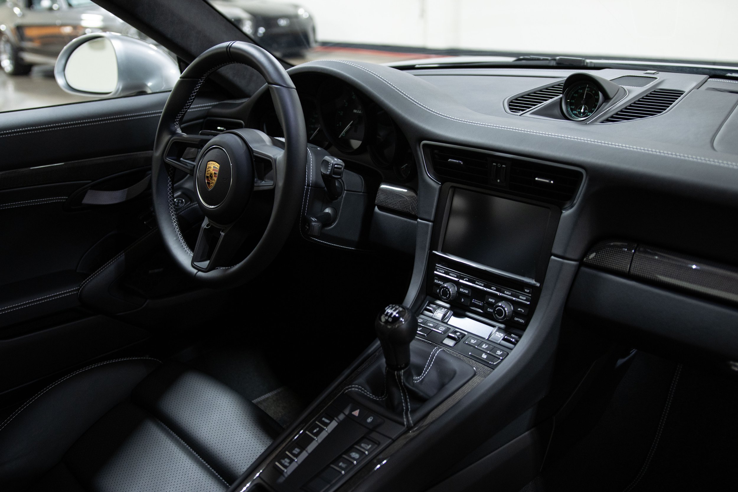 2016 Porsche 911R-77.jpg