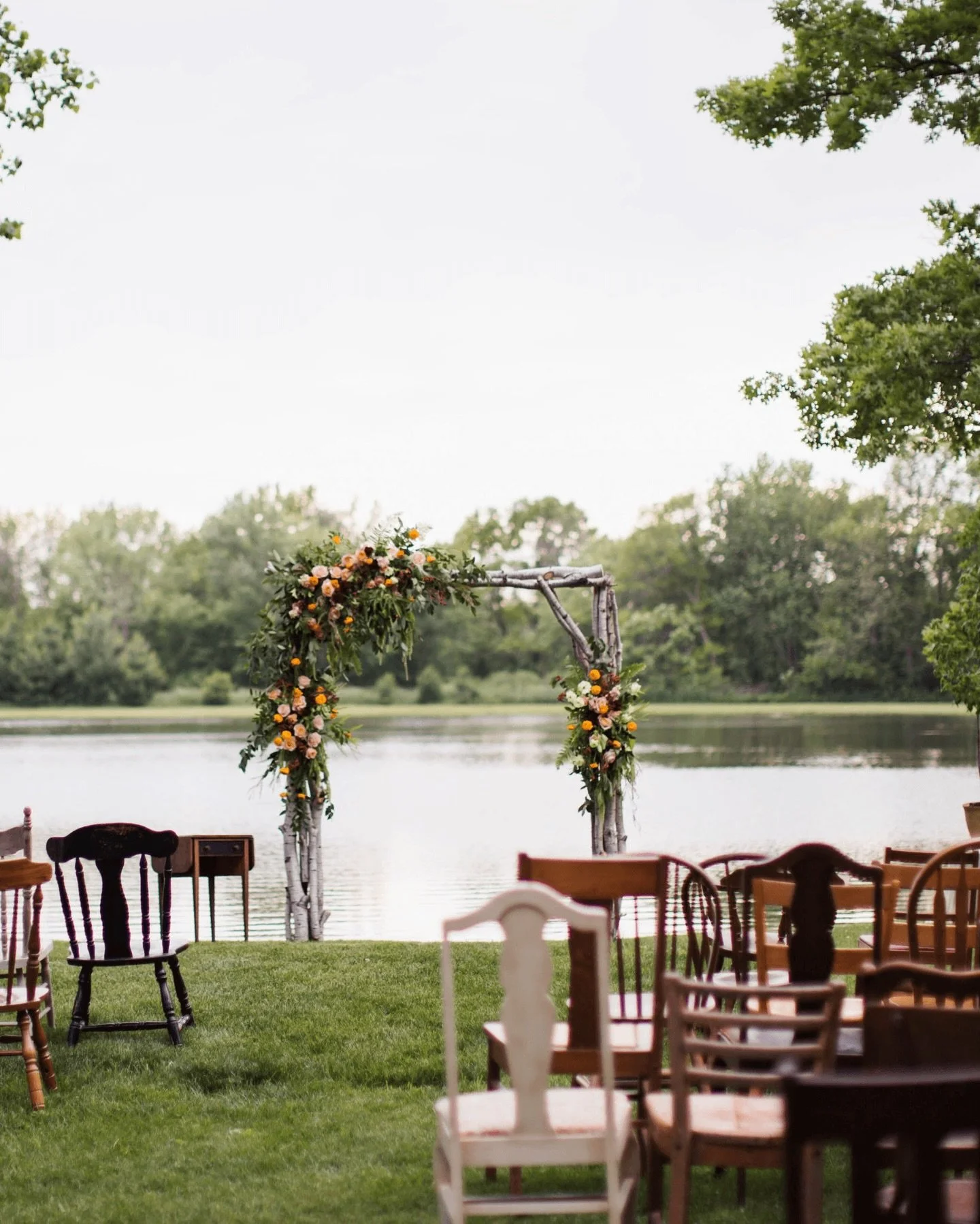 The most beautiful weddings aren&rsquo;t styled, they&rsquo;re collected.

Photography @kaycollective.co
Video @oldriverstories.co
Venue: Private residence 
Floral @wilderlandfloral

#vintagewedding #wiweddingflorist #mnweddingflorist #curatedwedding