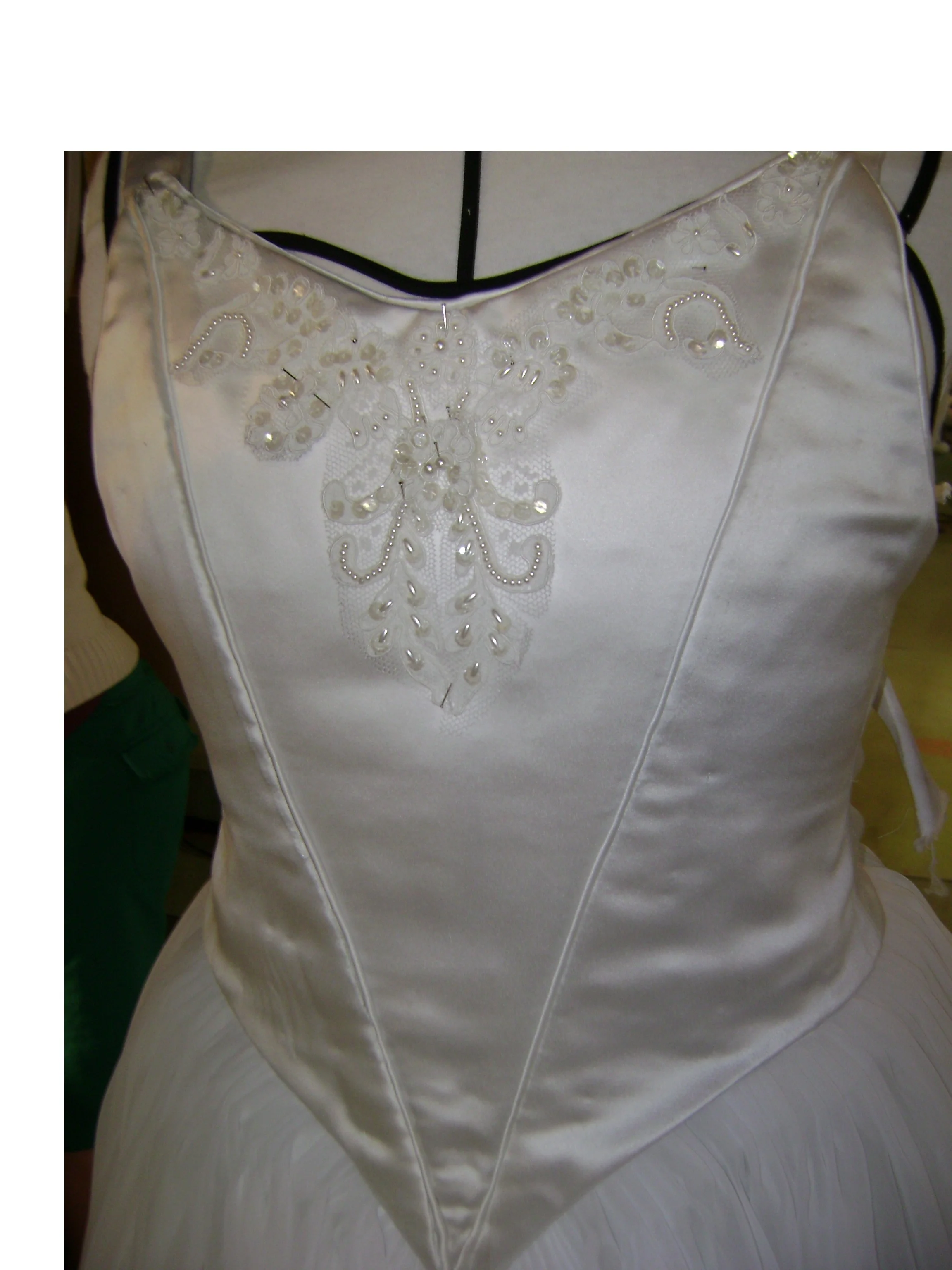 structured bodice with piping.JPG
