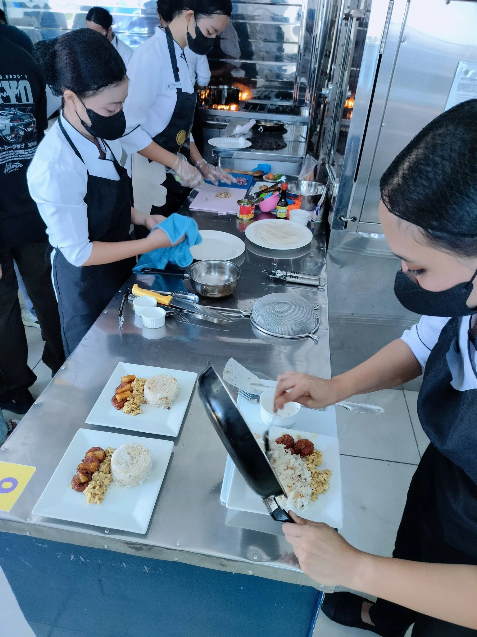 Creative skills and delicious creations at the “Si-Log Cooking Contest ...