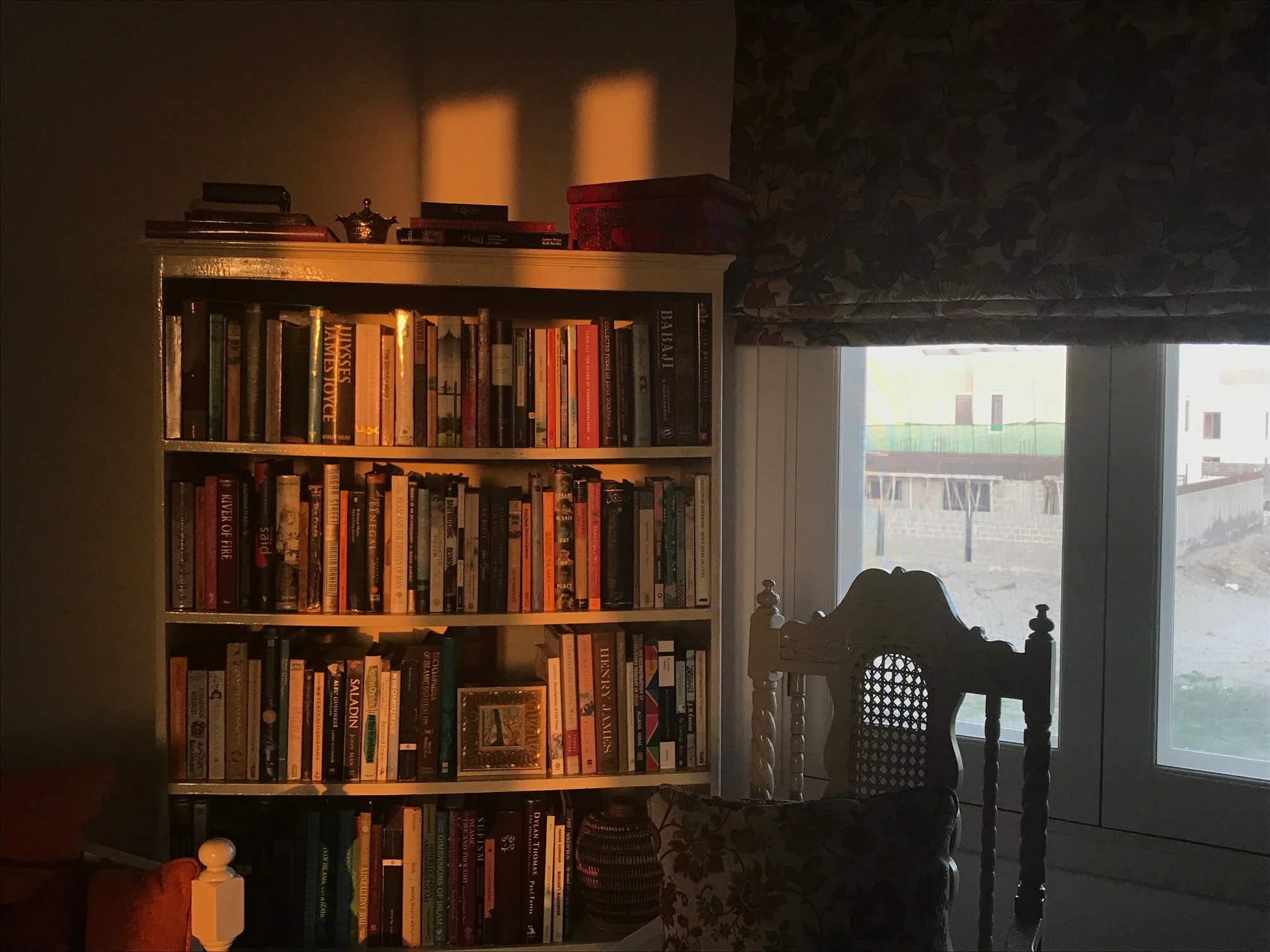 Four Eyes of the Same Mirror