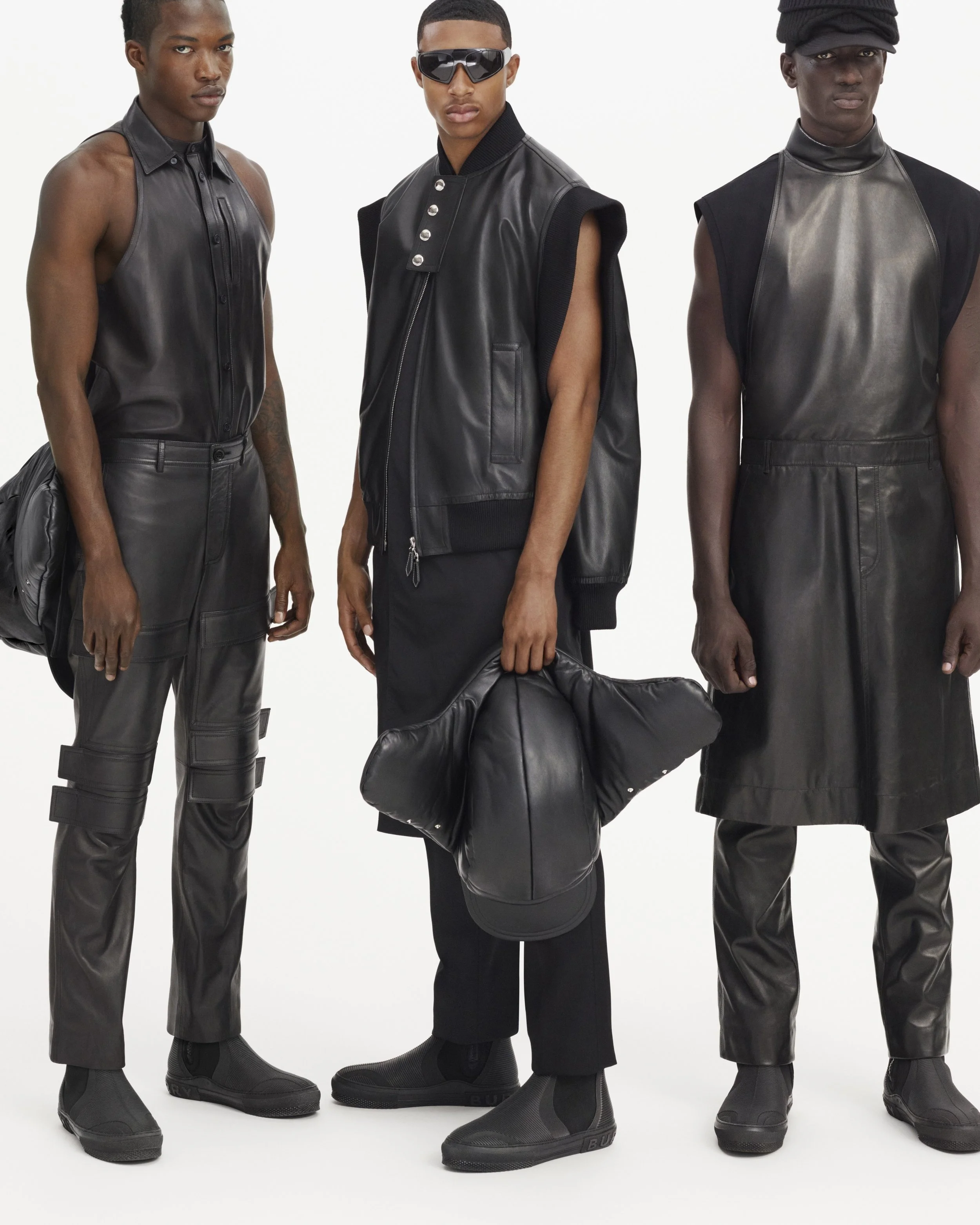 Burberry reveals its Spring_Summer 2022 Campaign c Courtesy of Burberry _ Mert & Marcus_008.jpg
