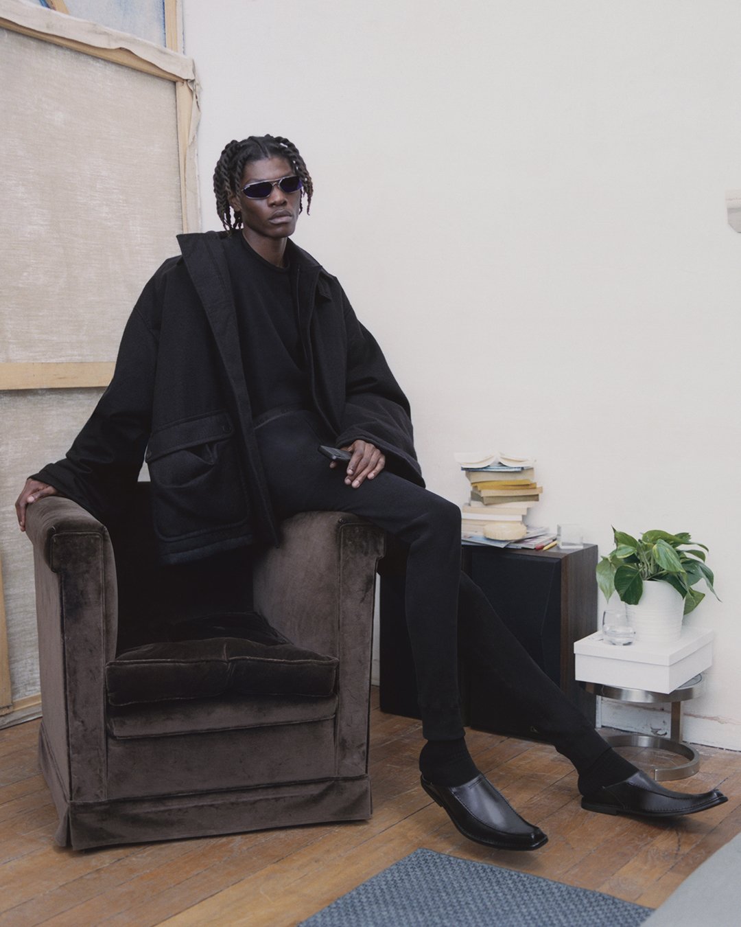 BALENCIAGA CAMPAIGN TOMMY NO LOGO_1.jpg